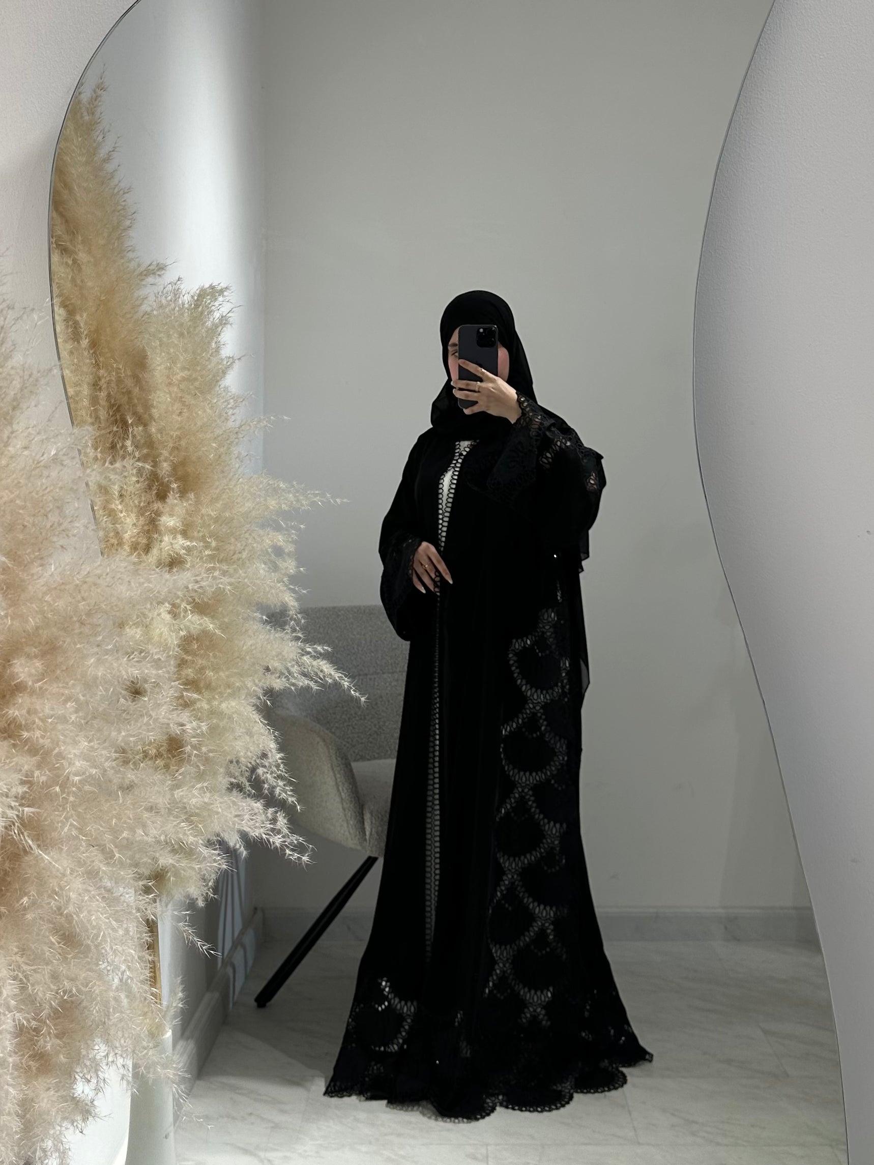 عباية سوداء من الدانتيل والكريستال C 1619