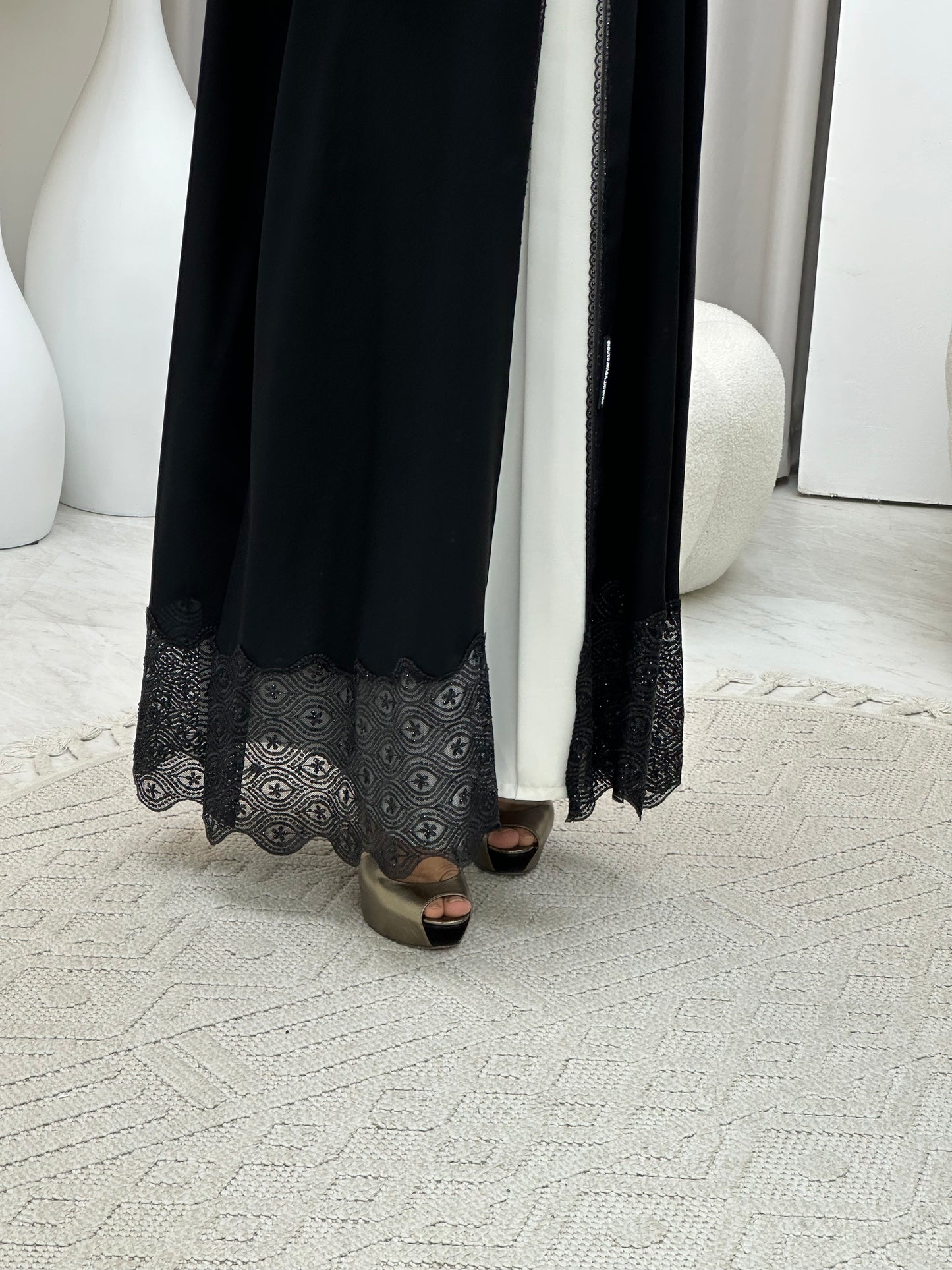 C 0448 Black Classic Lace Abaya