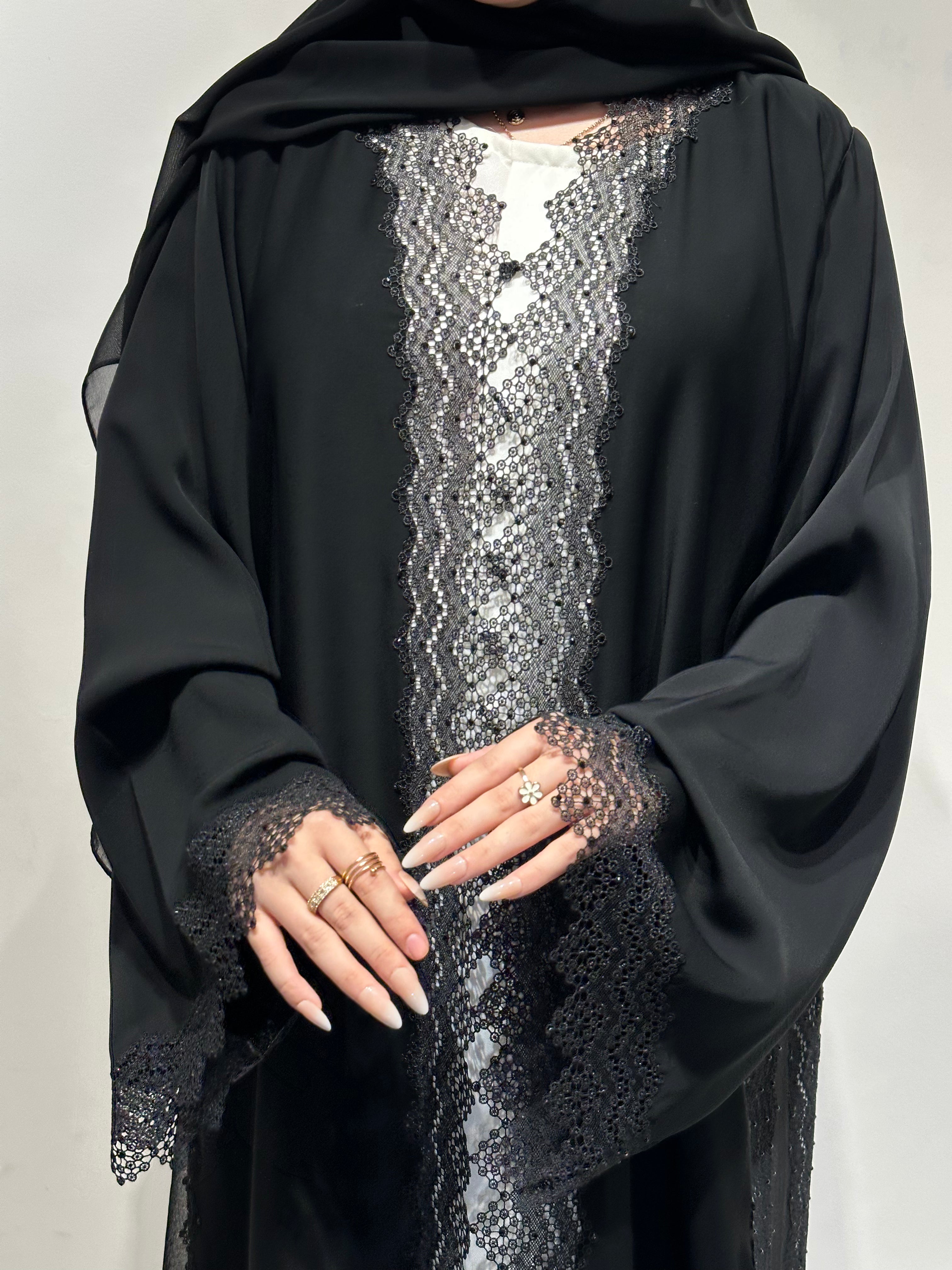 عباية سوداء من الدانتيل والكريستال C 1621