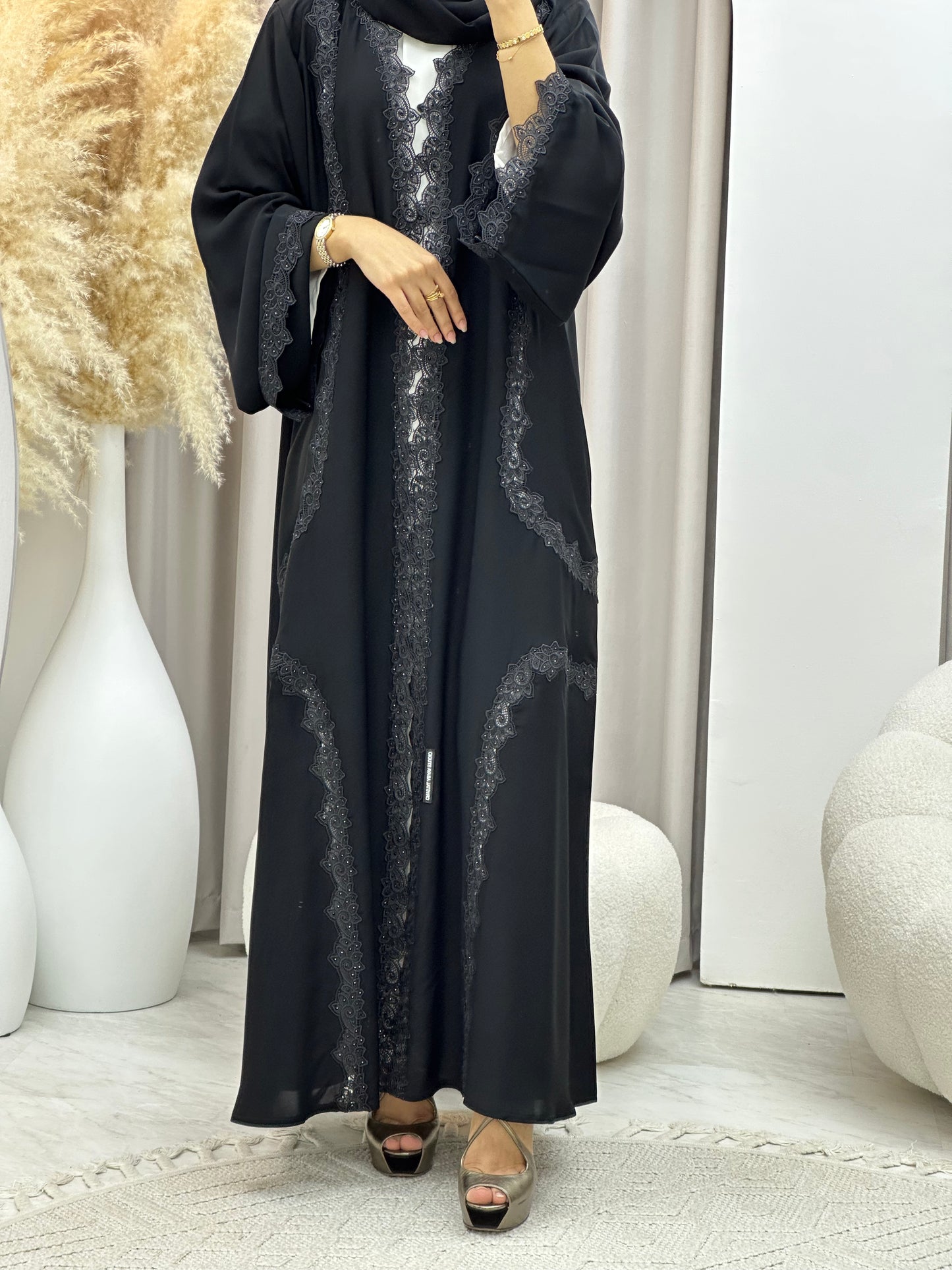 C 0449 Black Classic Lace Abaya