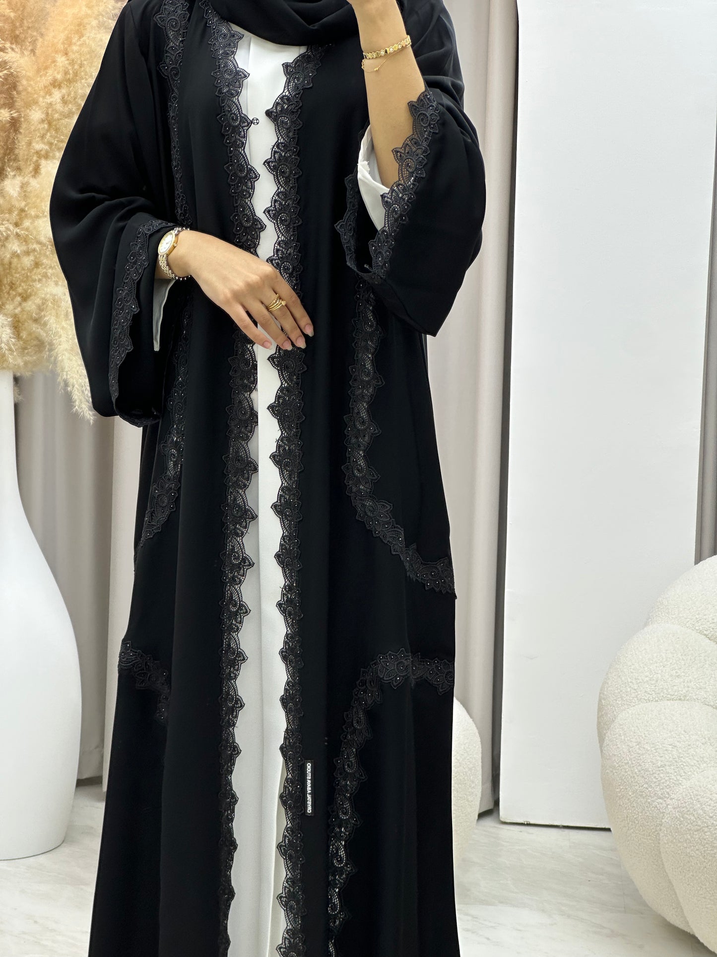 C 0449 Black Classic Lace Abaya