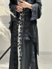 عباية سوداء من الدانتيل مزينة بالزهور C 1623