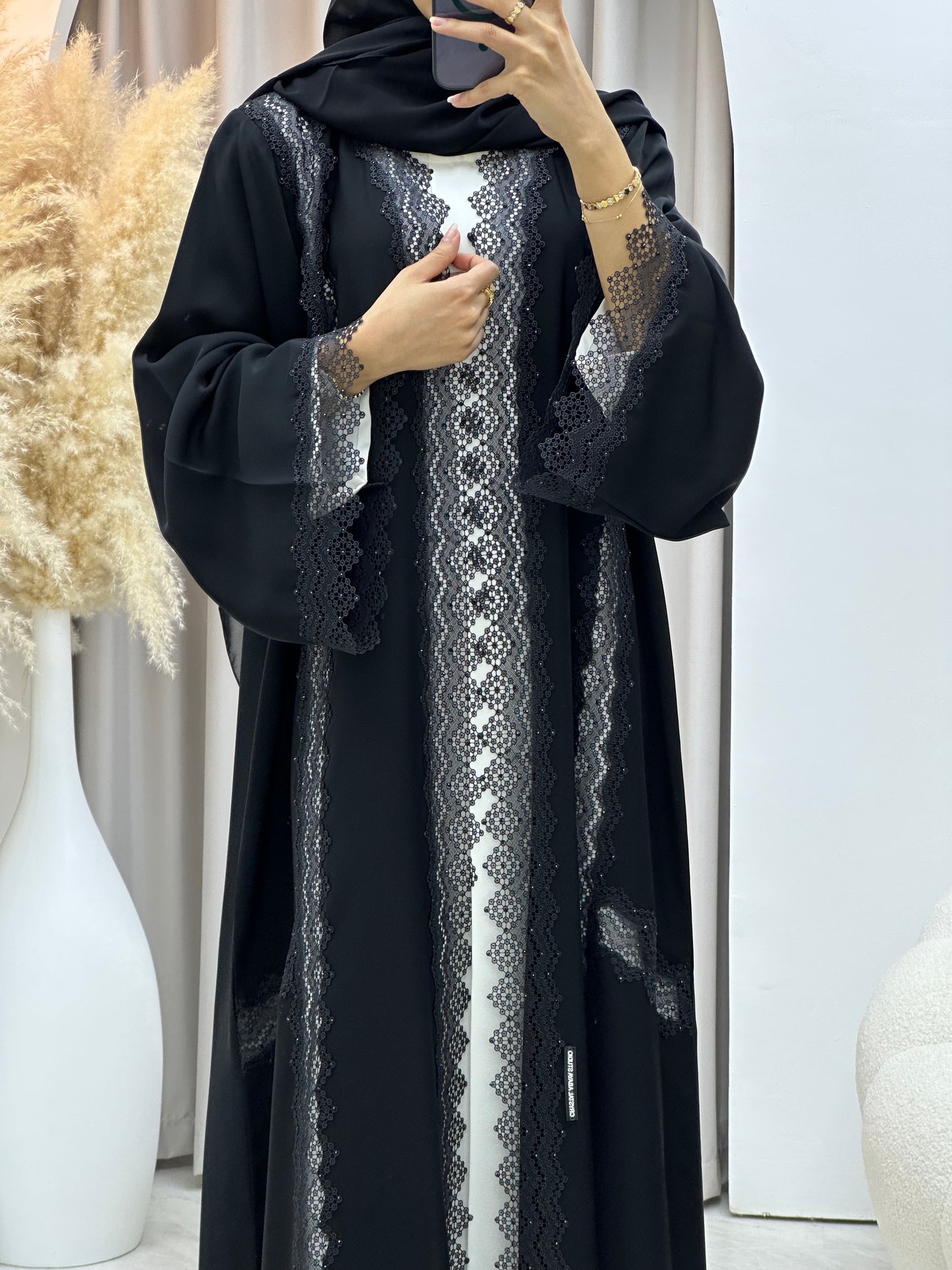 C 0450 Black Classic Lace Abaya