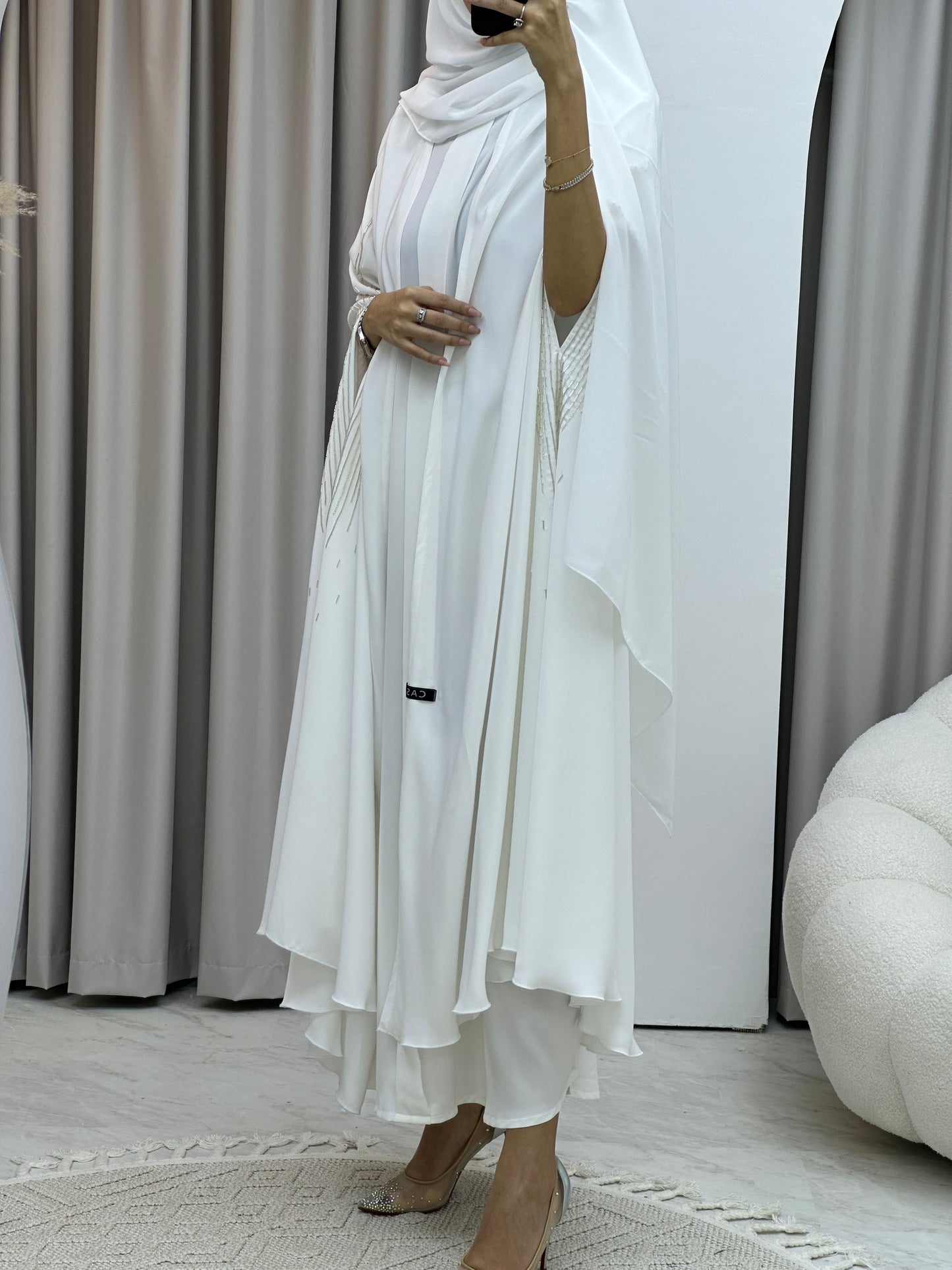 C Cape White Abaya