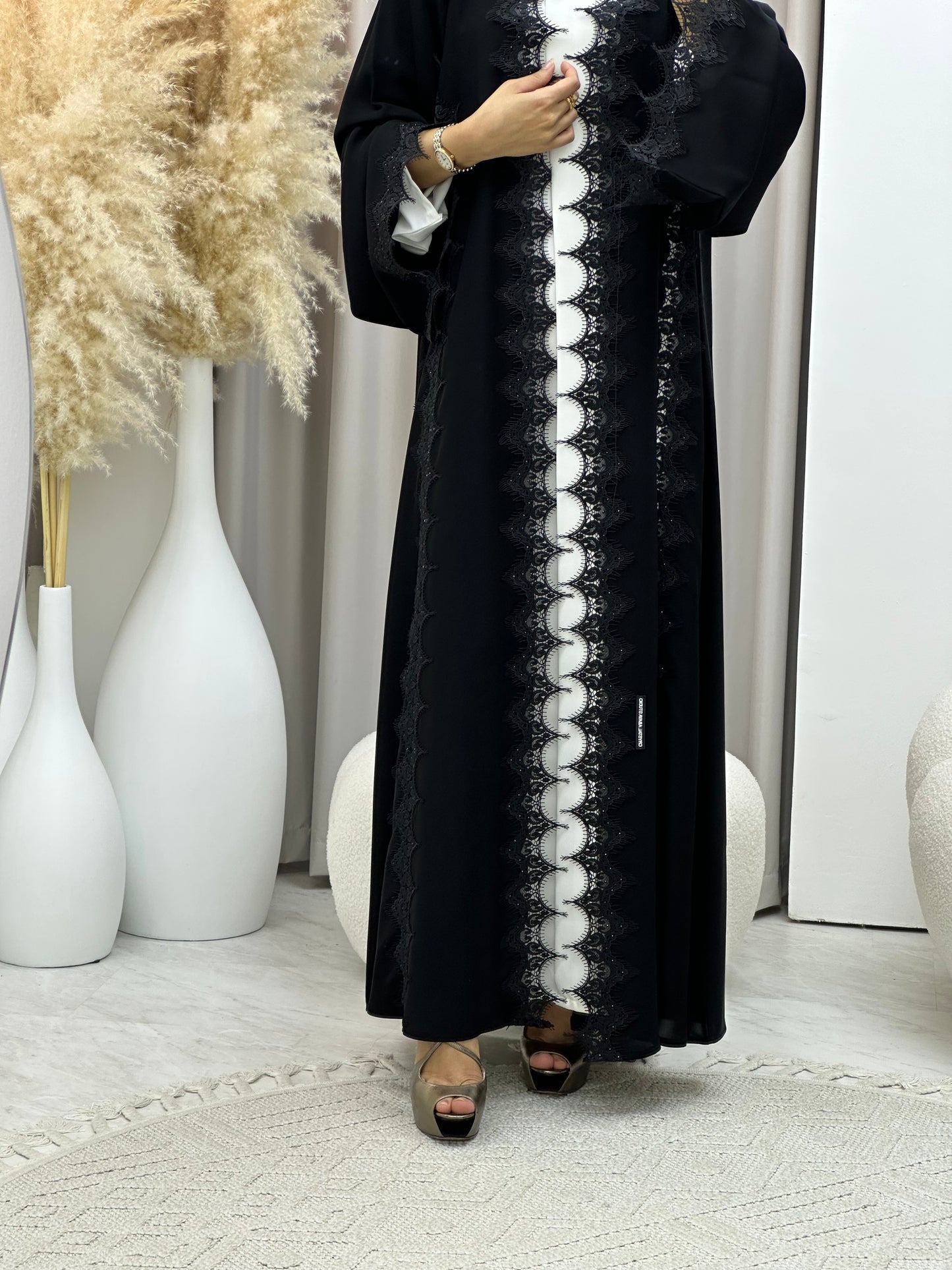 C 0451 Black Classic Lace Abaya