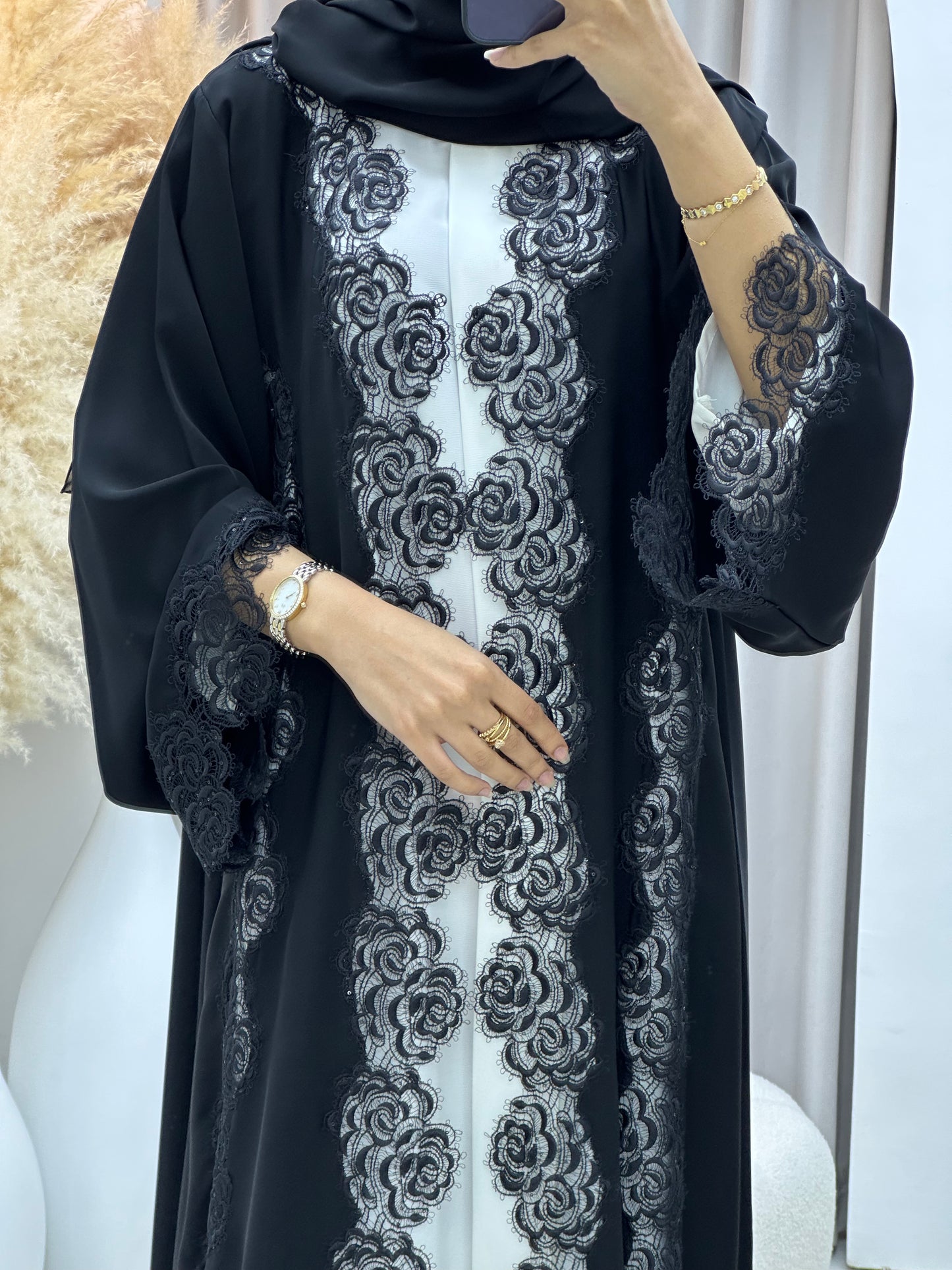 C 0452 Black Classic Lace Abaya