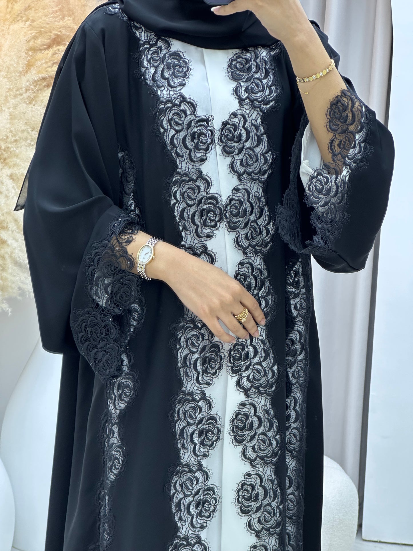 C 0452 Black Classic Lace Abaya