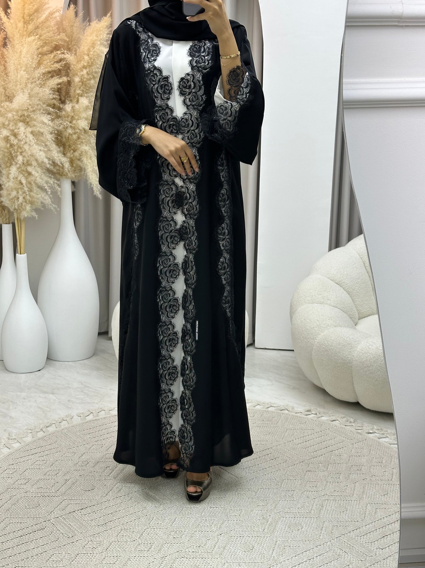 C 0452 Black Classic Lace Abaya