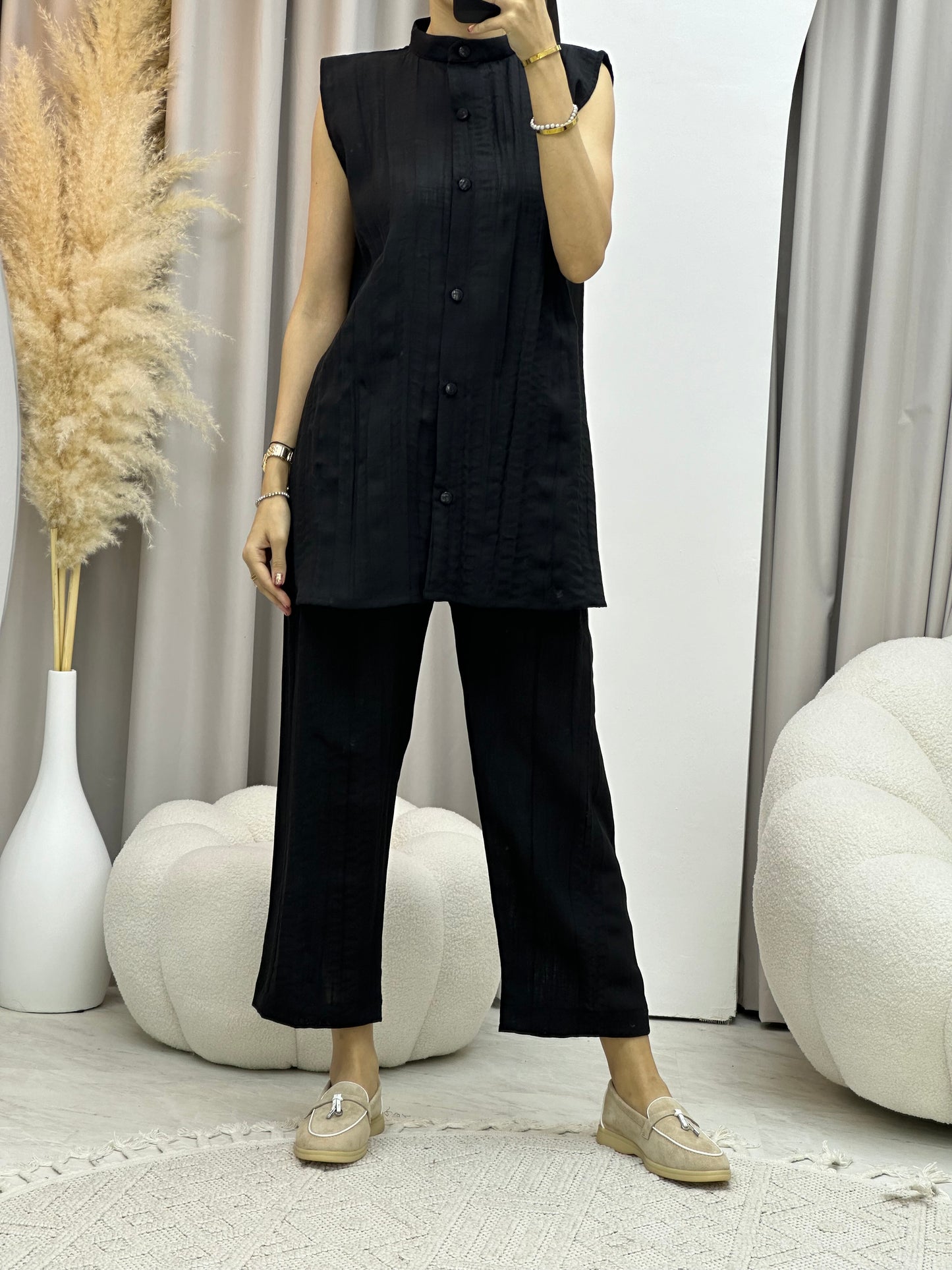 C Black Pleated Linen Inner Set