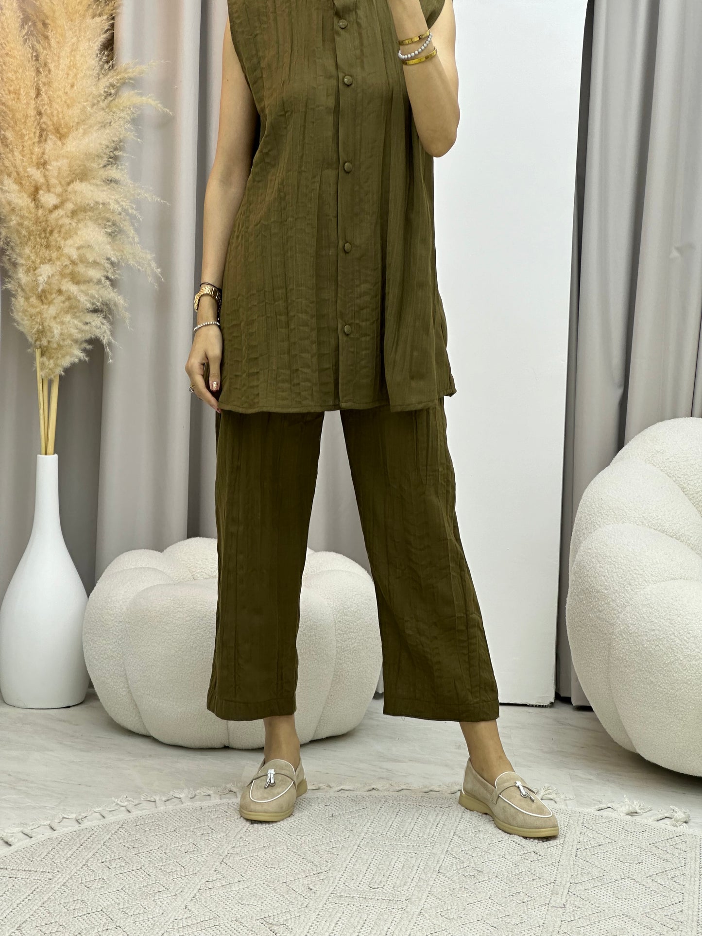 C 0008-03 Olive Green Summer Pleated Linen Travel Set