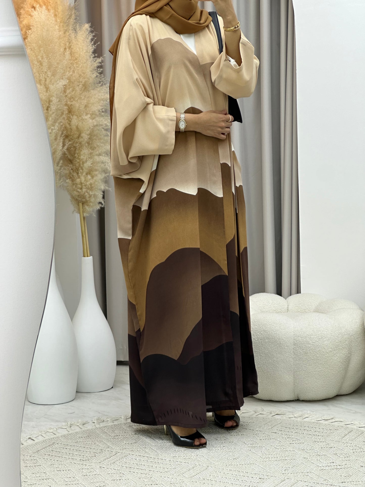 C 0238-02 Wavy Brown Abaya