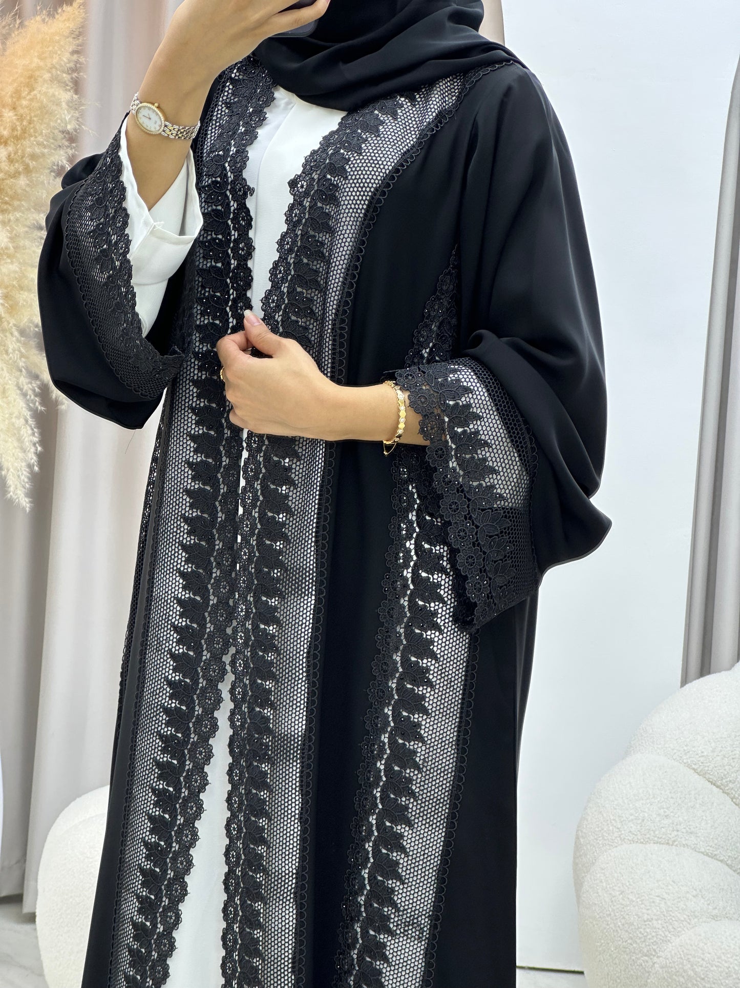 C 0453 Black Classic Lace Abaya