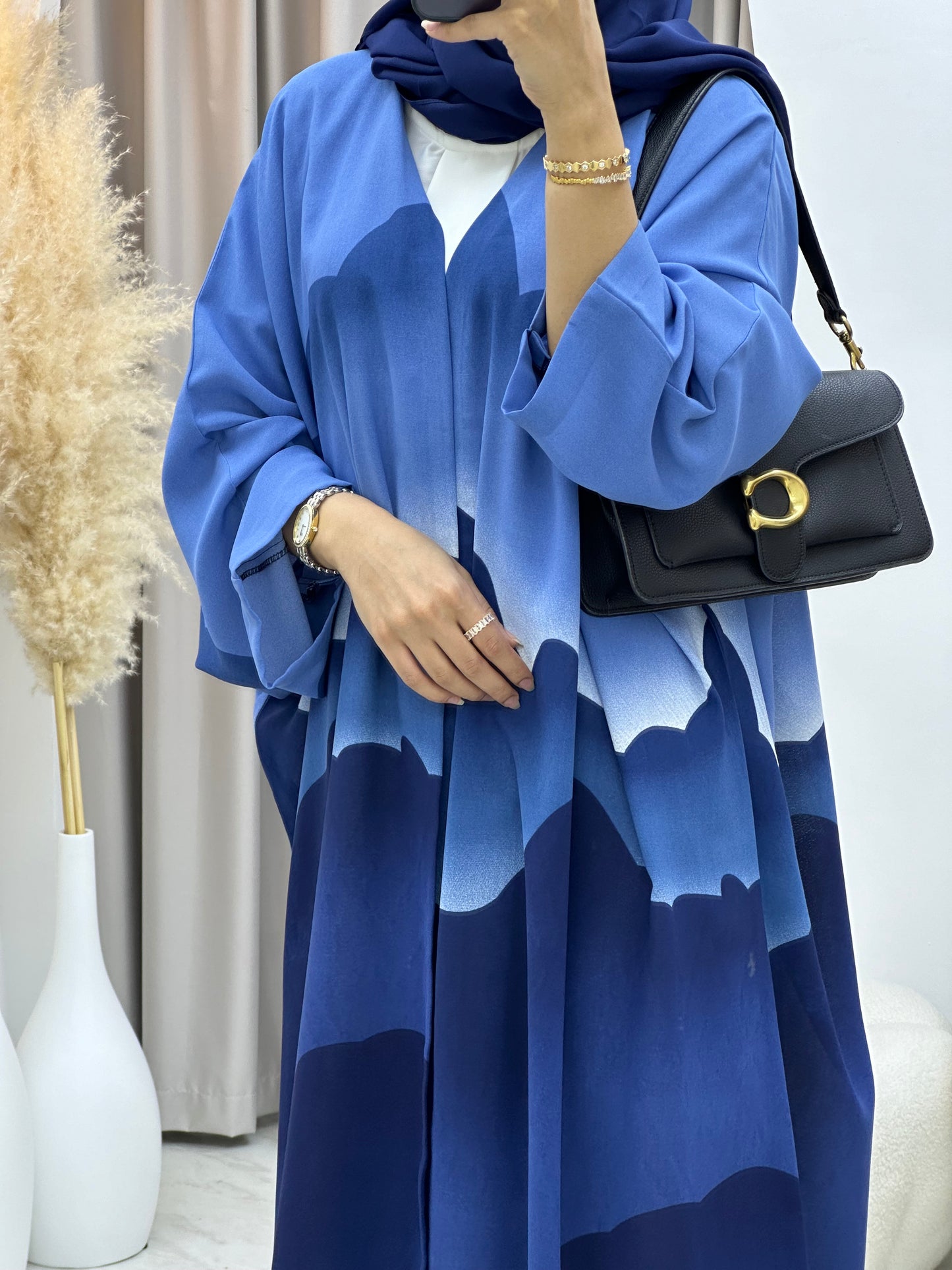 C 0238-01 Wavy Blue Abaya