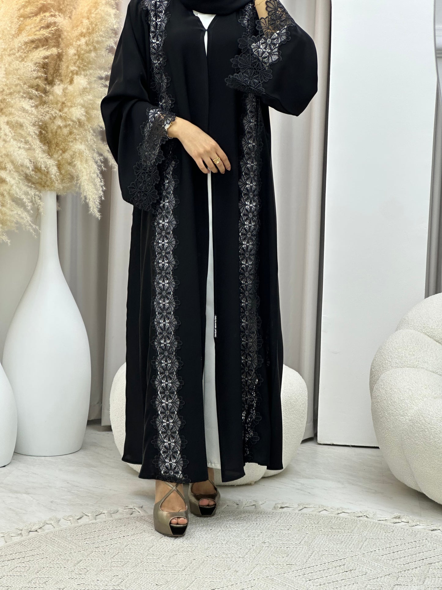 C 0455 Black Classic Lace Abaya