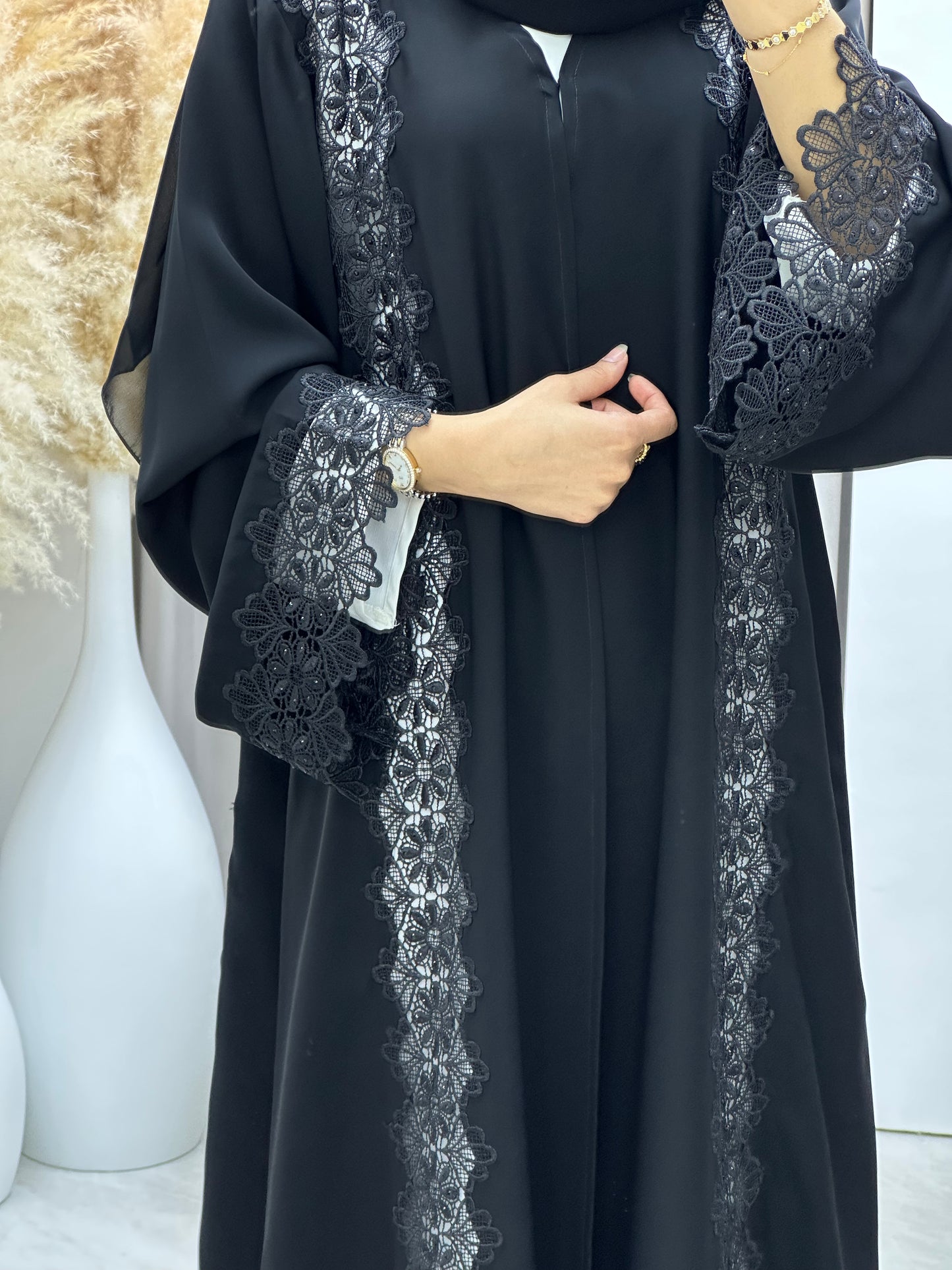 C 0455 Black Classic Lace Abaya