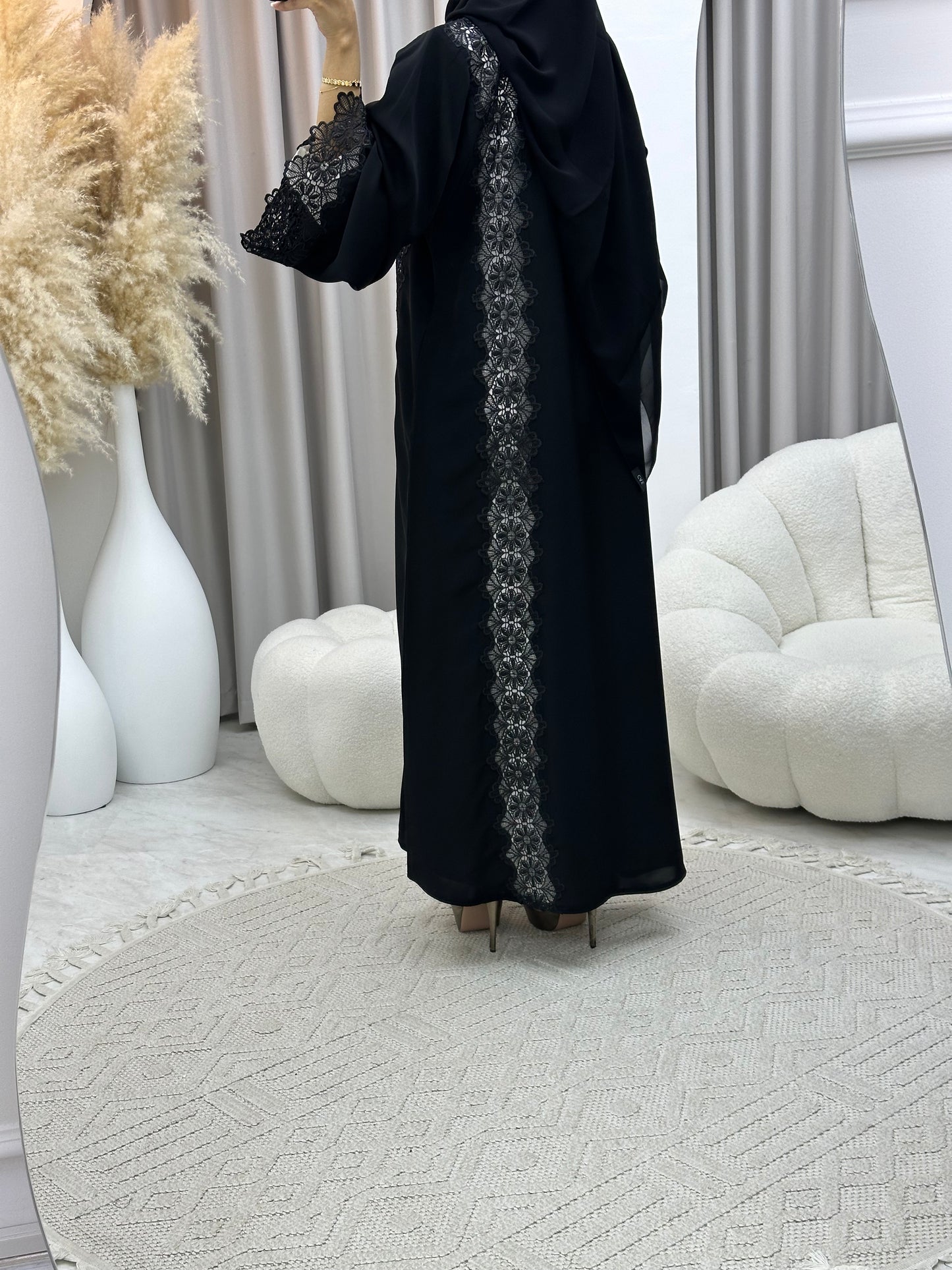 C 0455 Black Classic Lace Abaya