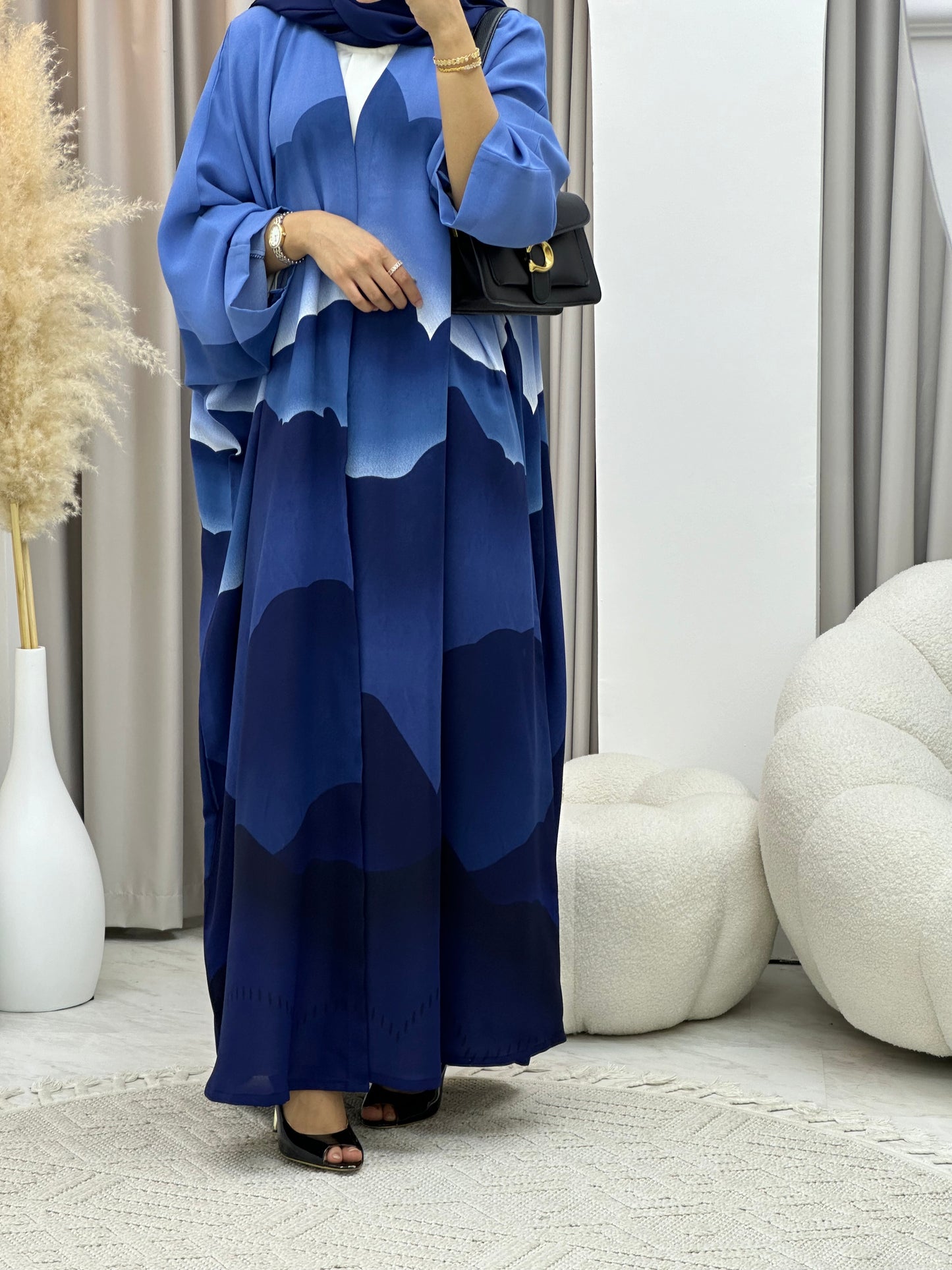 C 0238-01 Wavy Blue Abaya