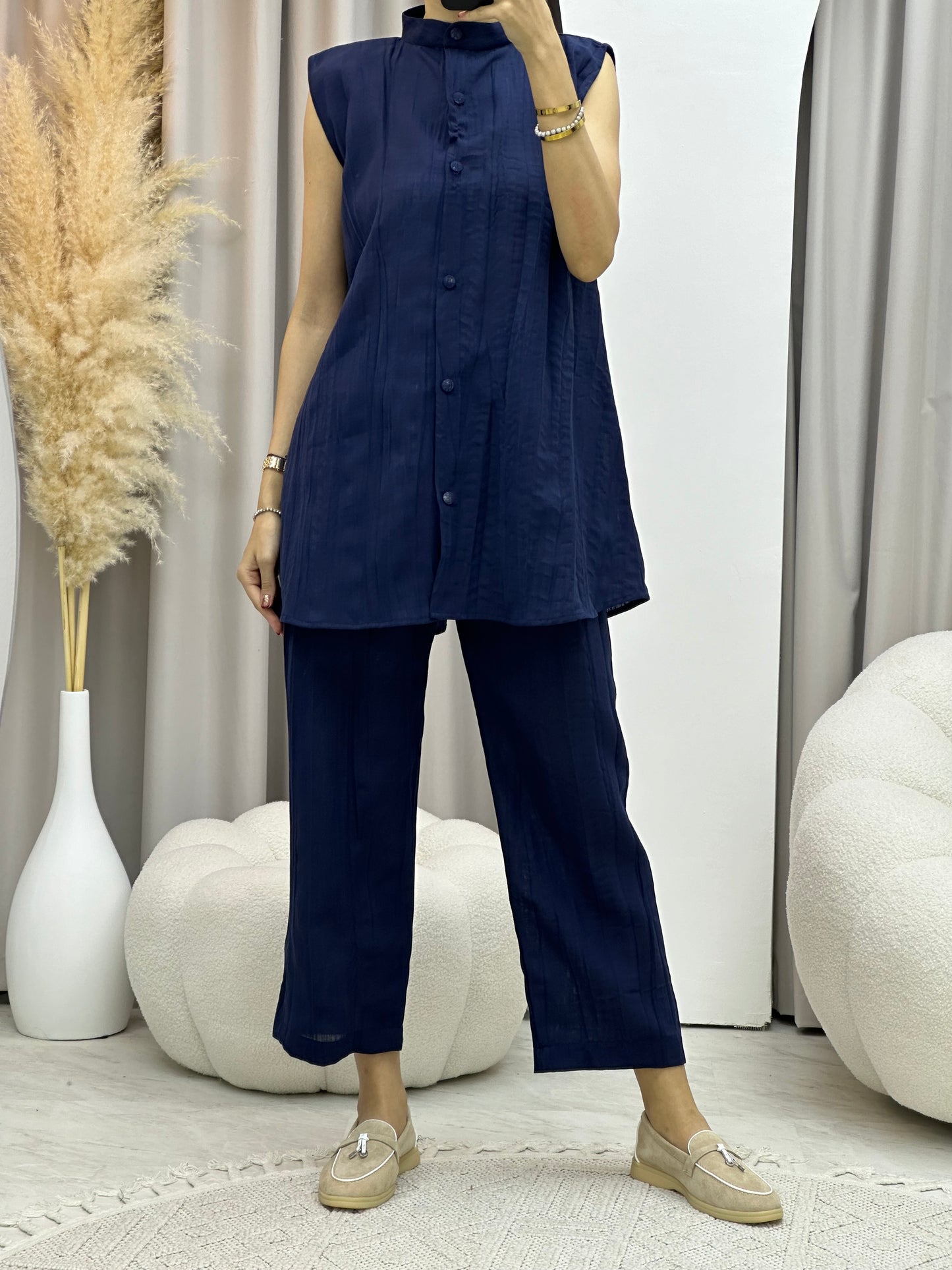 C Blue Pleated Linen Inner Set