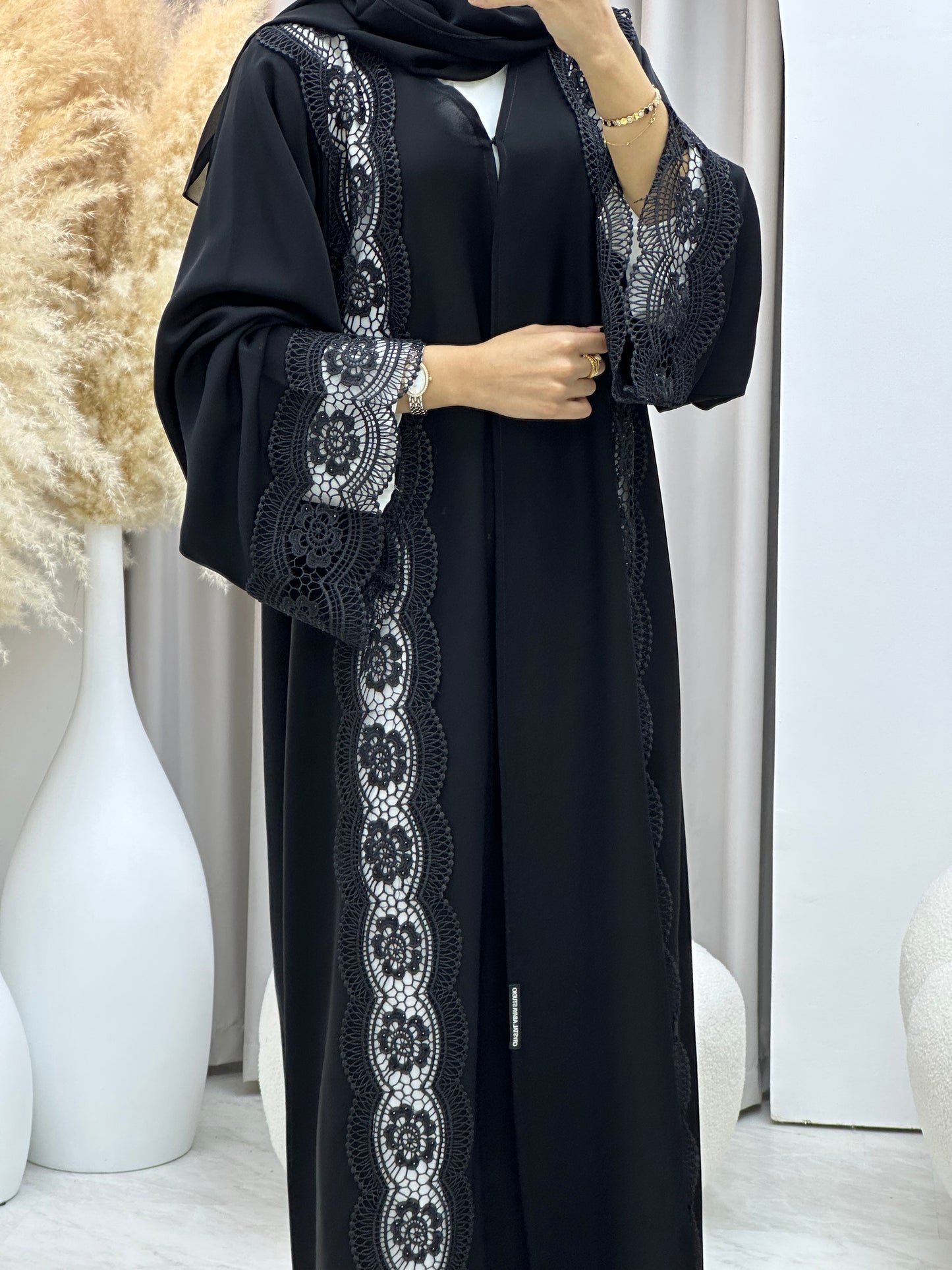 C 0456 Black Classic Lace Abaya