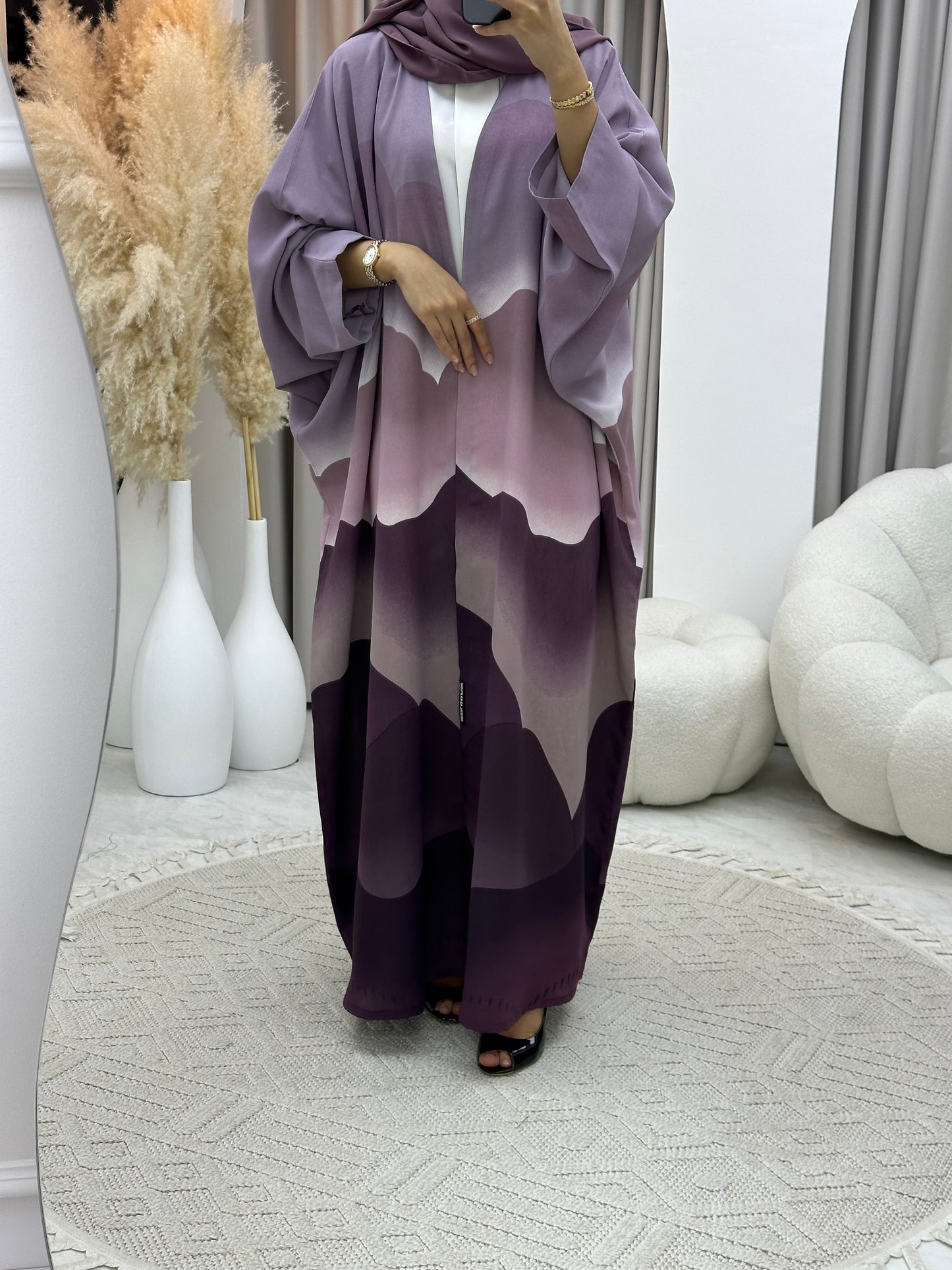 C 0238-03 Wavy Purple Abaya