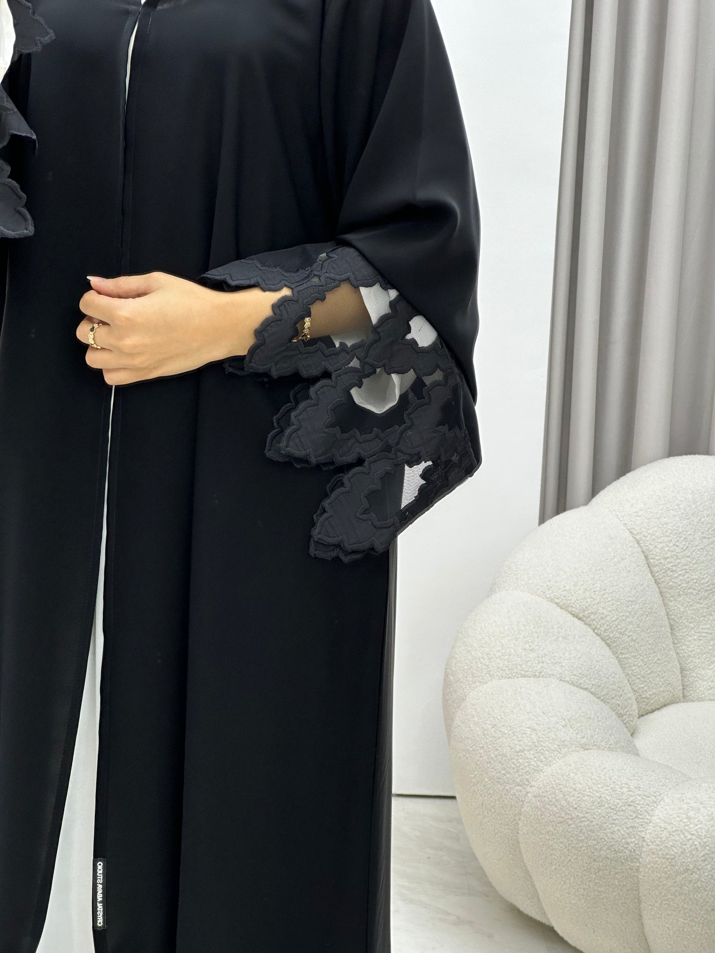 C 0457 Black Classic Lace Abaya