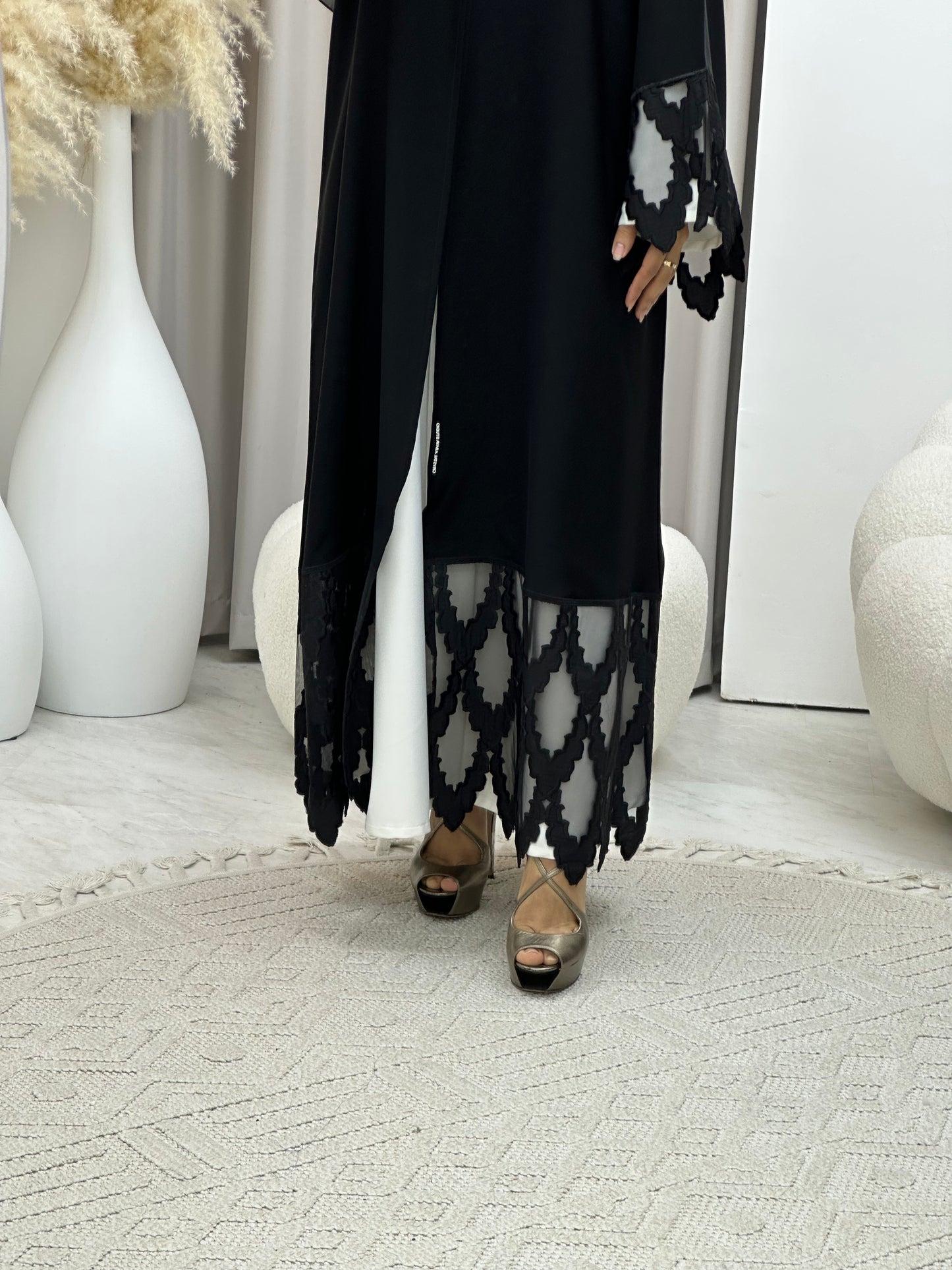 C 0457 Black Classic Lace Abaya