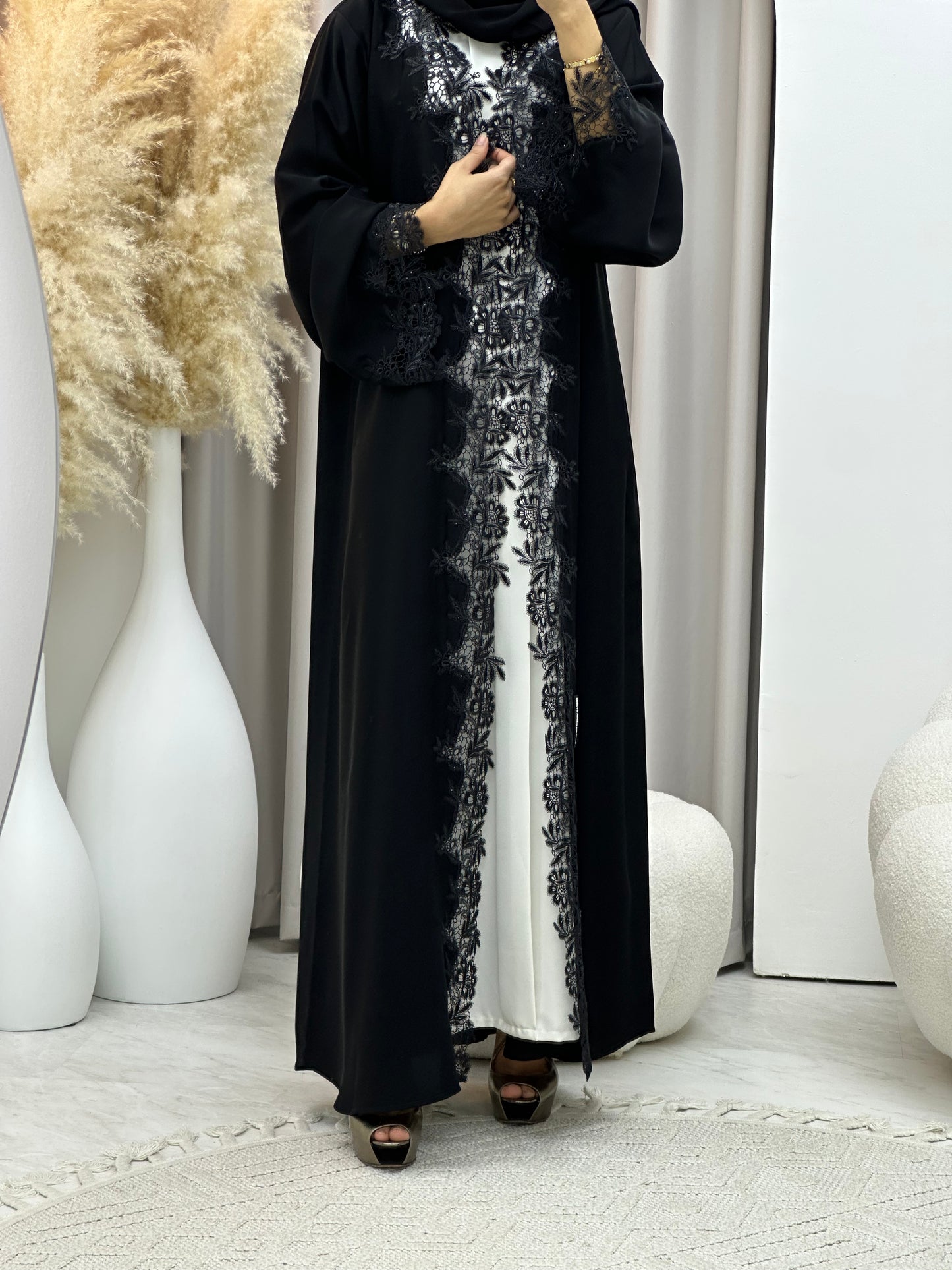 C 0458 Black Classic Lace Abaya