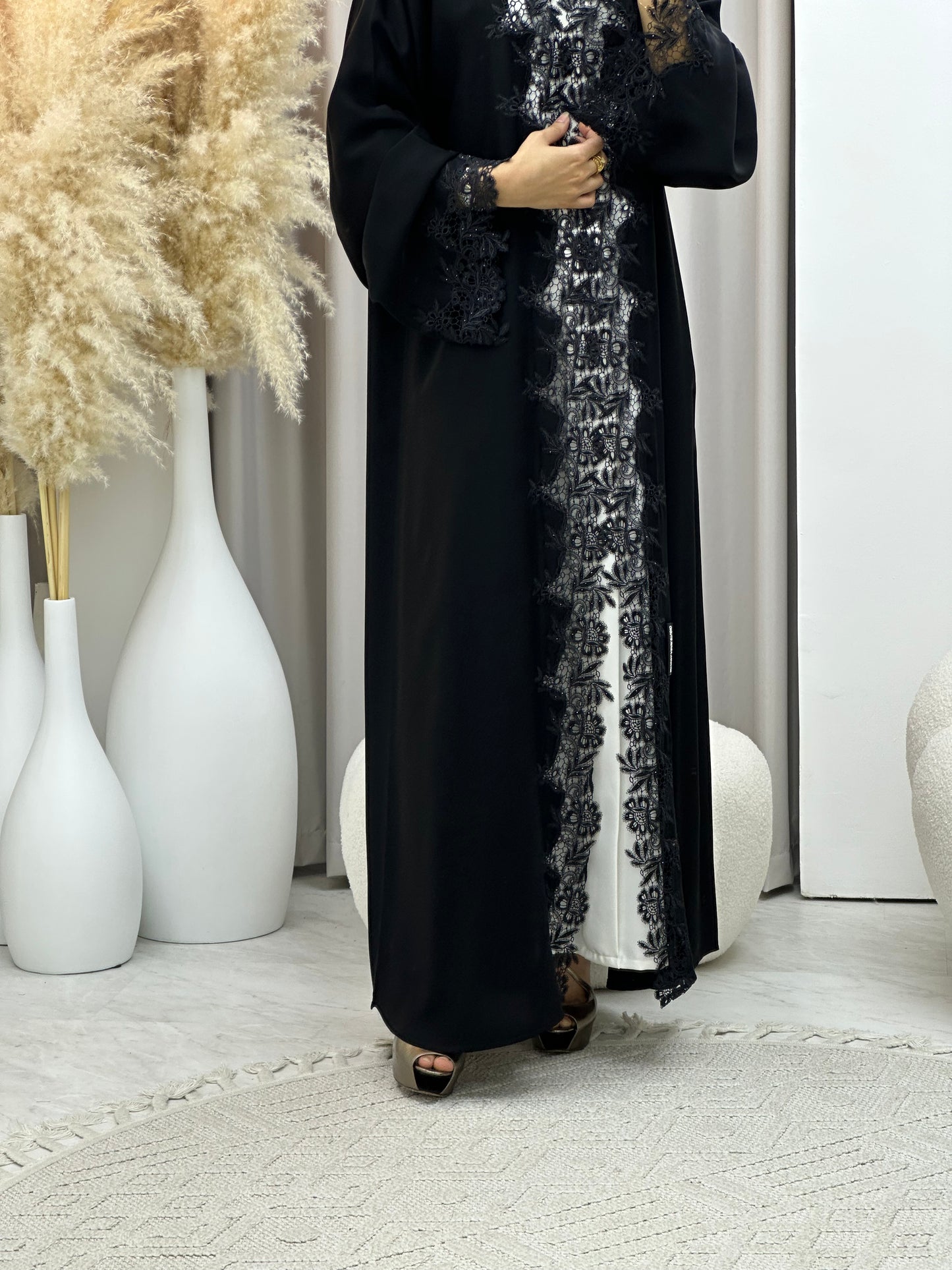 C 0458 Black Classic Lace Abaya