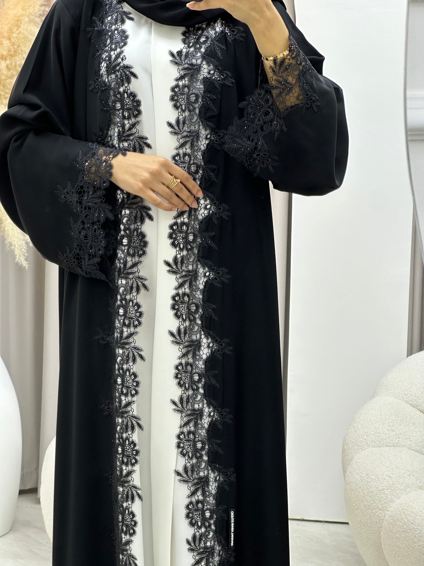 C 0458 Black Classic Lace Abaya