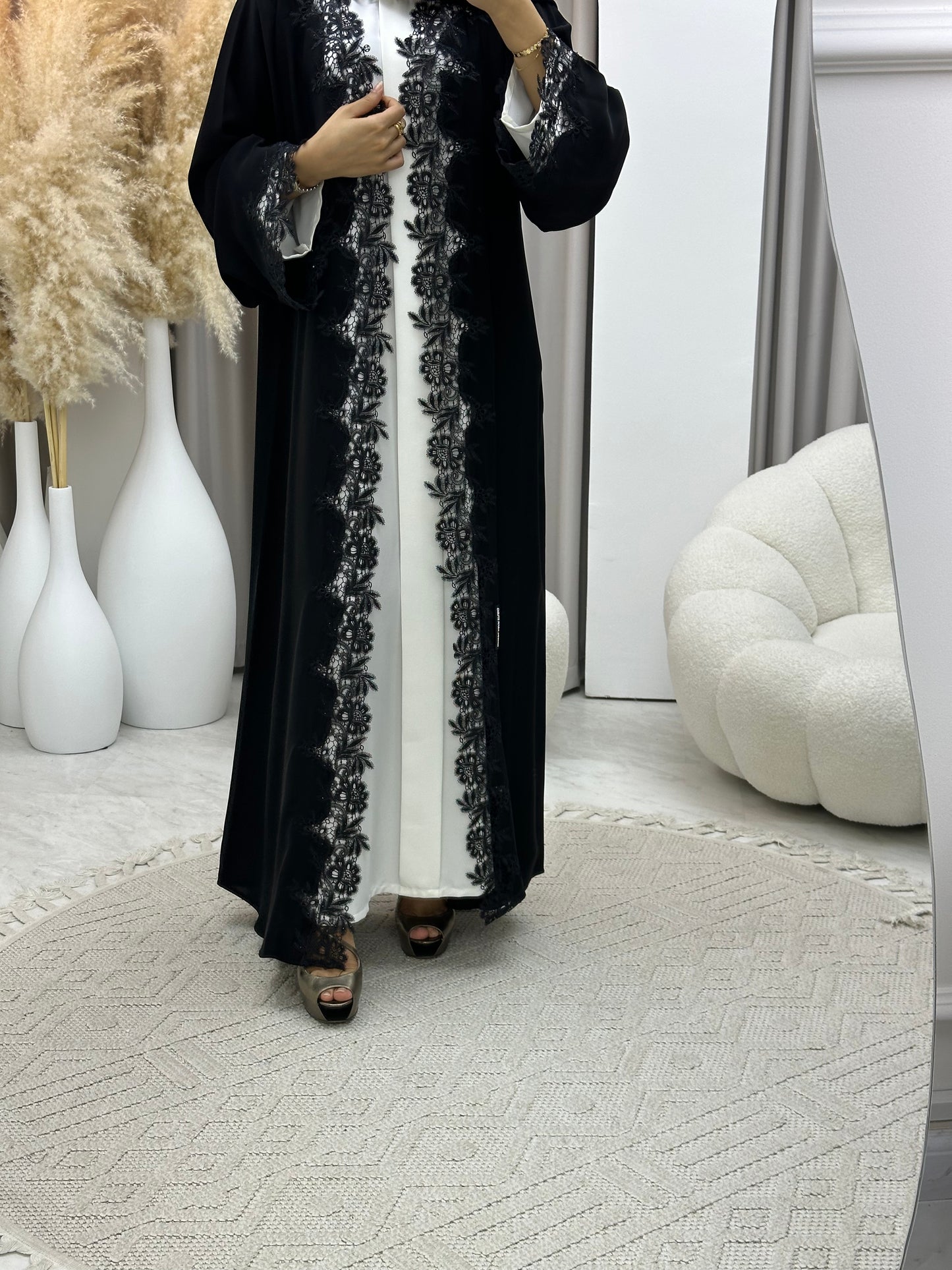 C 0458 Black Classic Lace Abaya