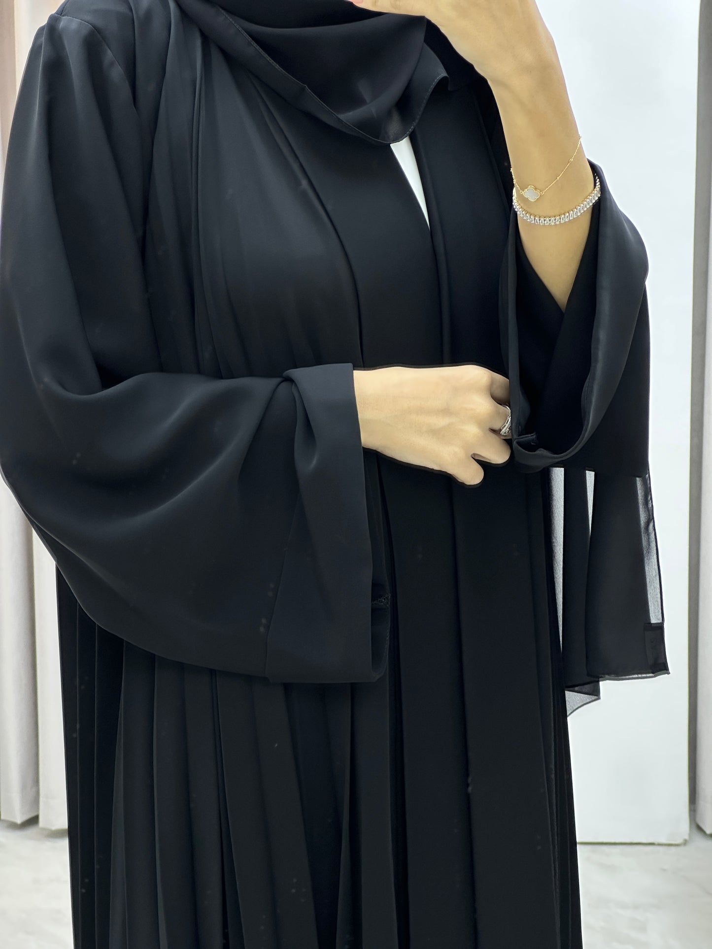 C RTW Plain Black Pleated Abaya Set