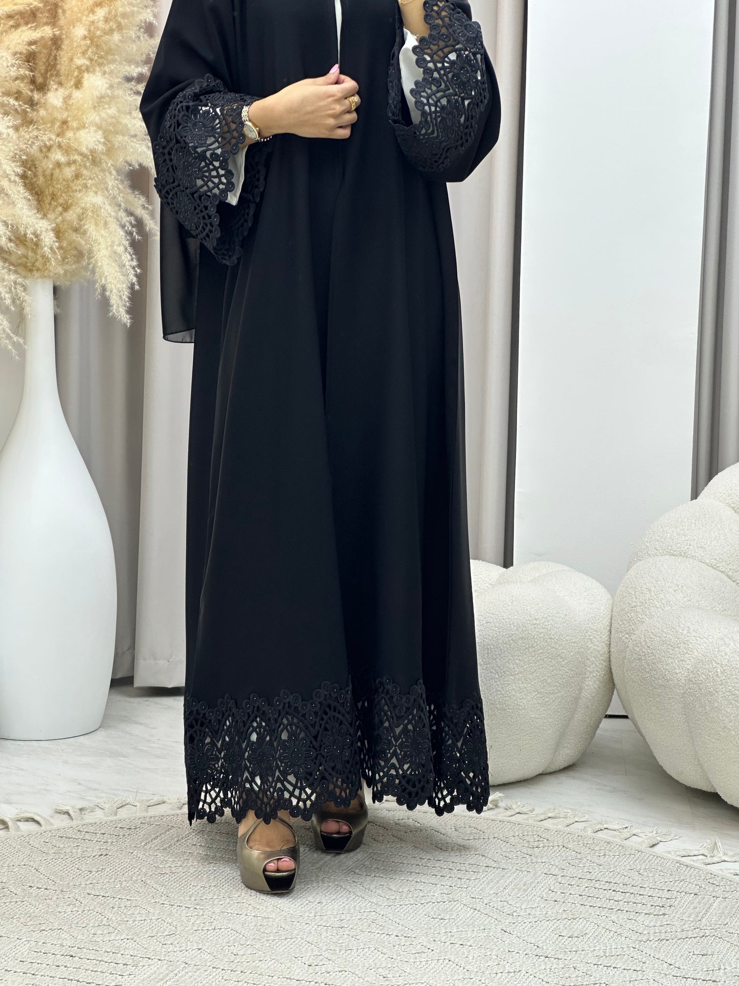 C 0463 Black Classic Lace Abaya