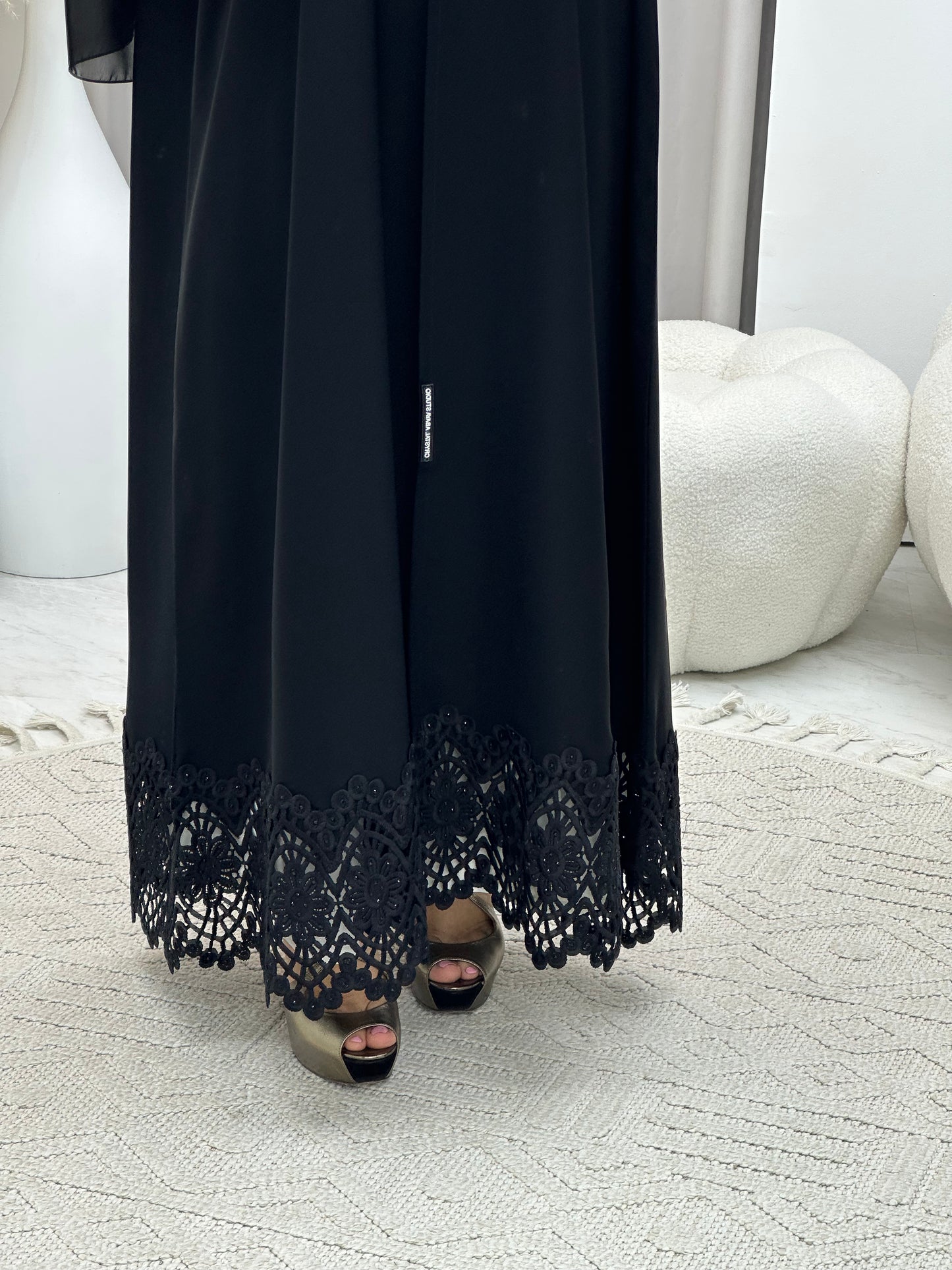 C 0463 Black Classic Lace Abaya