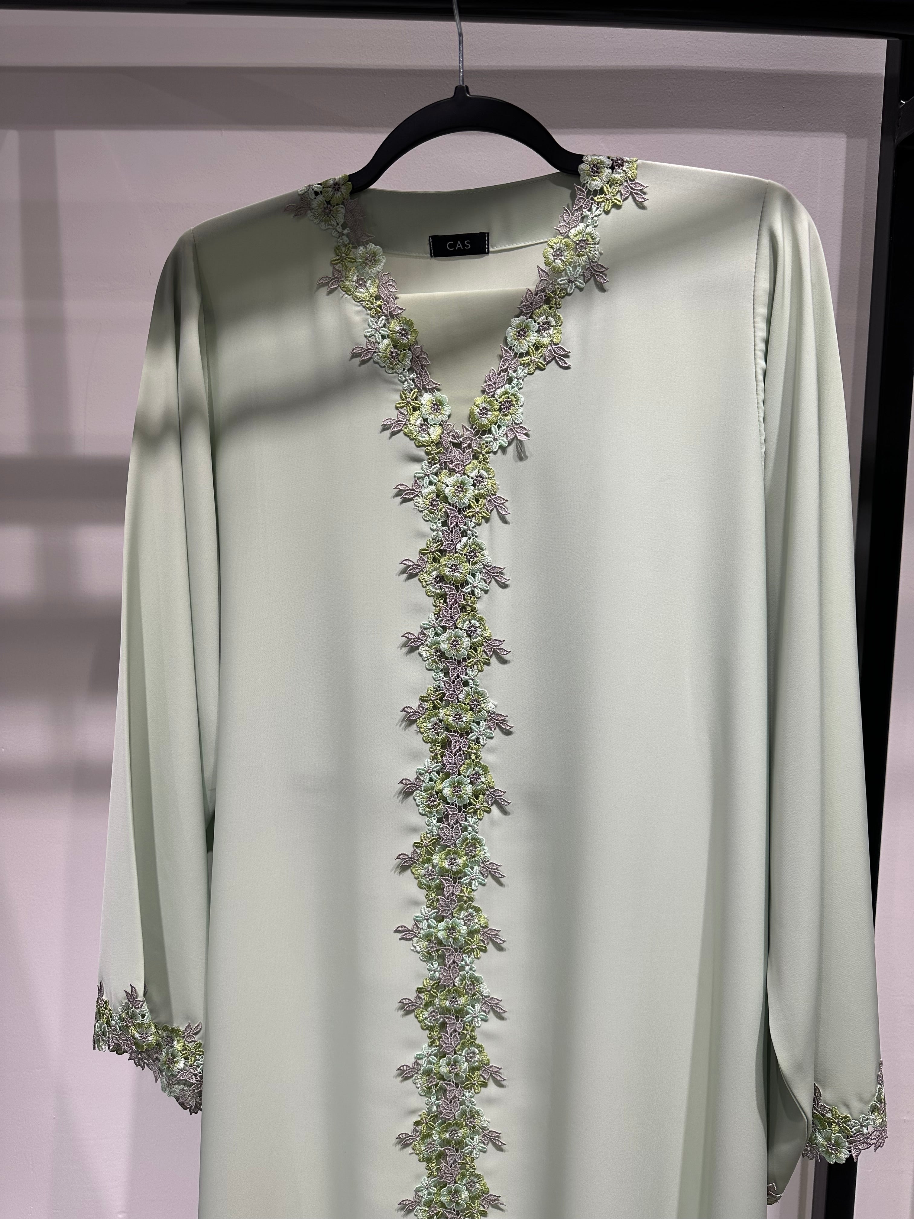 C 1417-02 Moss Floral Lace Abaya