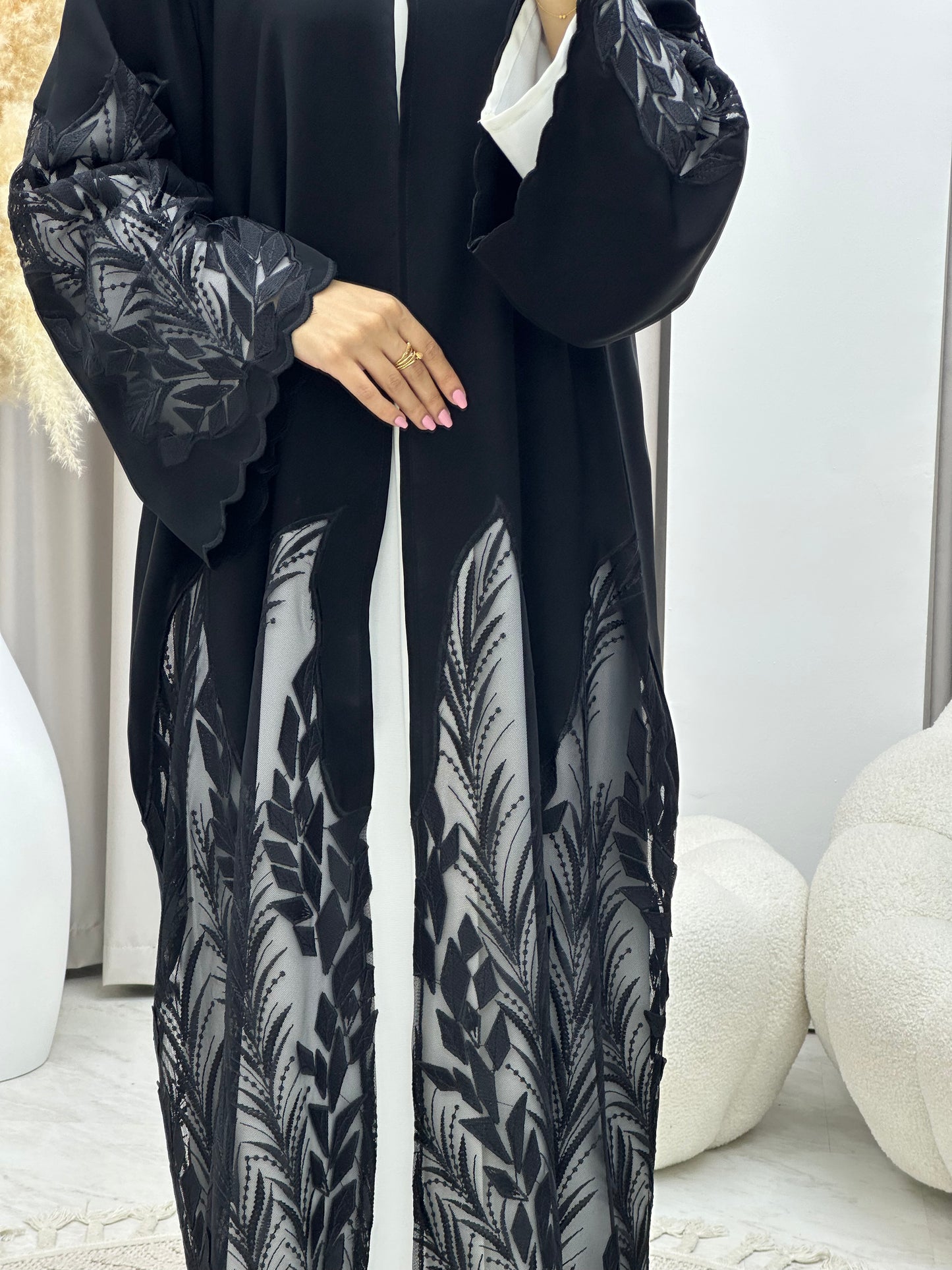 C 0464 Black Classic Lace Abaya