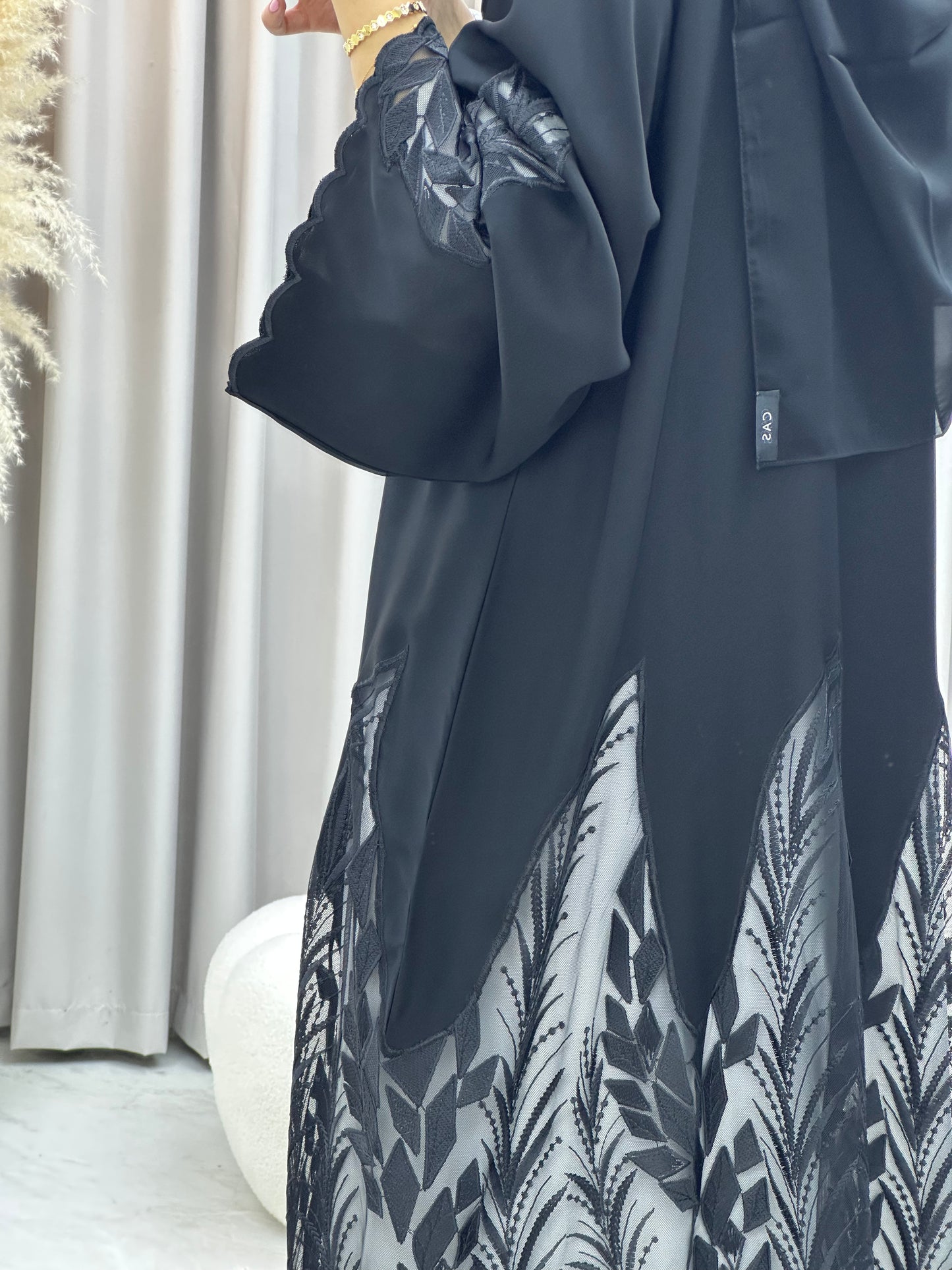 C 0464 Black Classic Lace Abaya