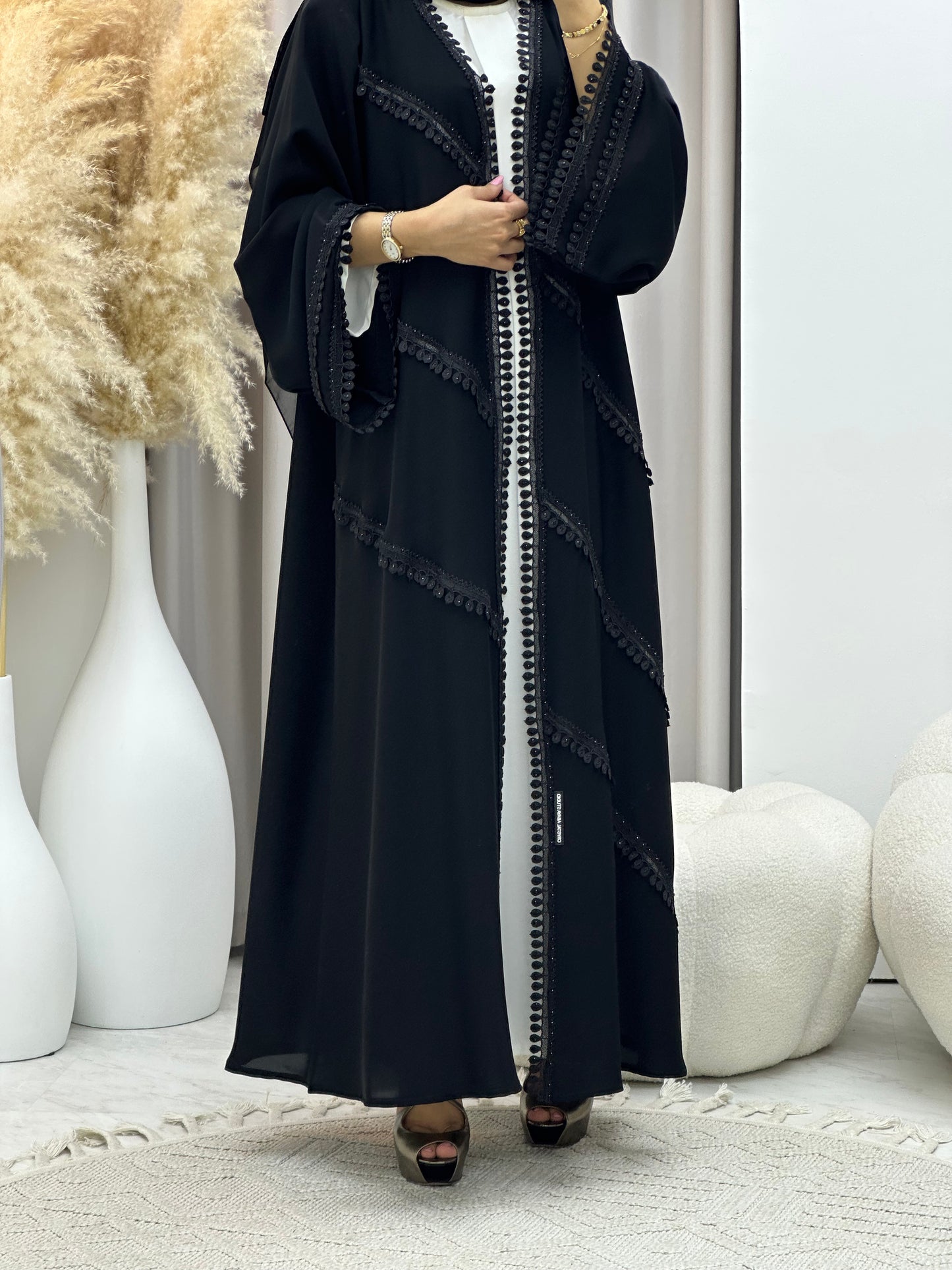 C 0465 Black Classic Lace Abaya