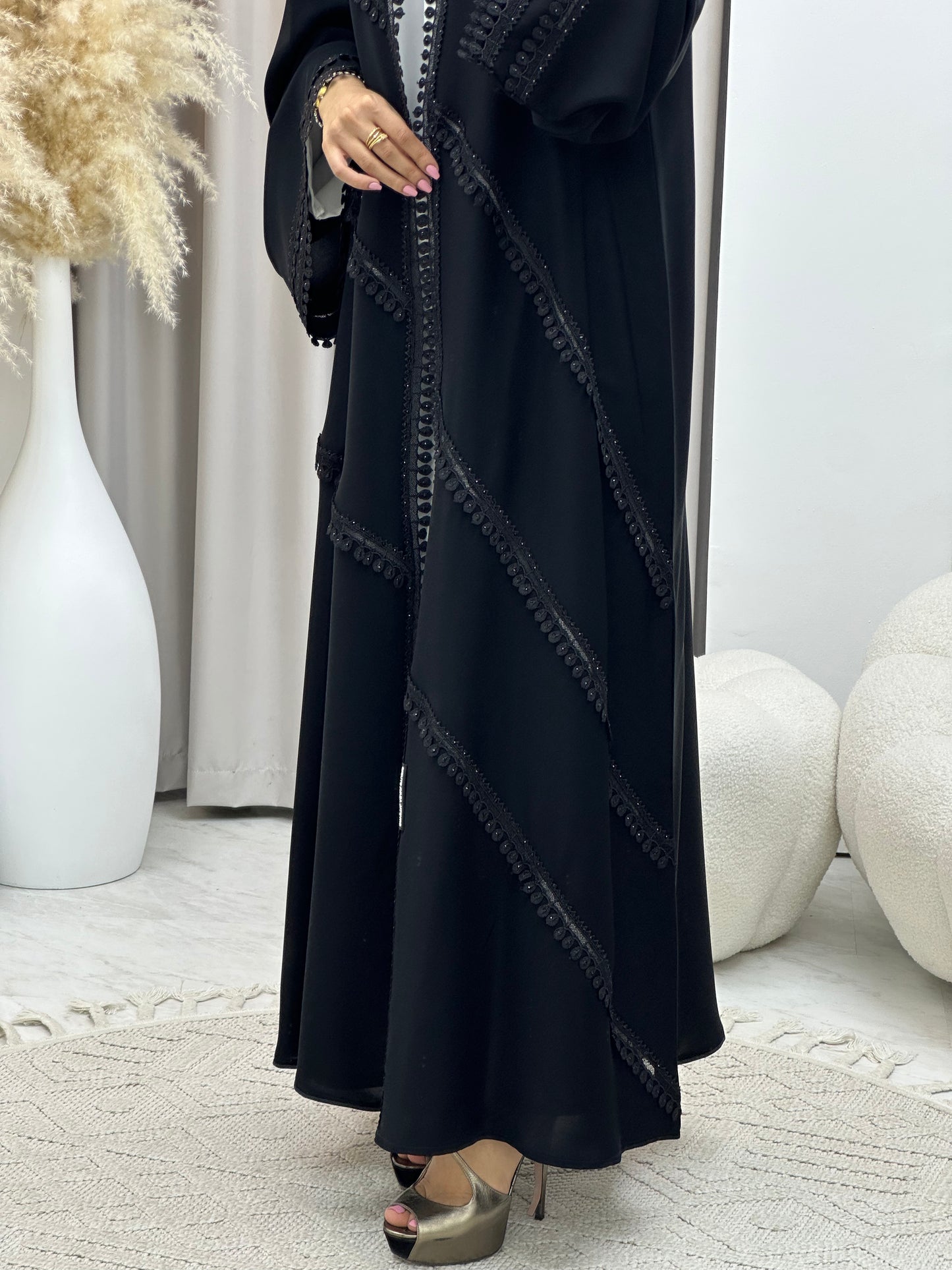 C 0465 Black Classic Lace Abaya