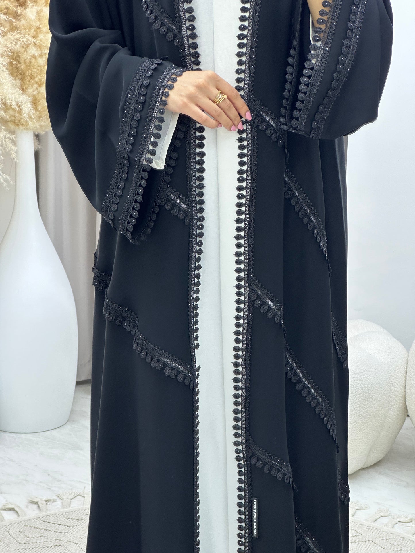 C 0465 Black Classic Lace Abaya