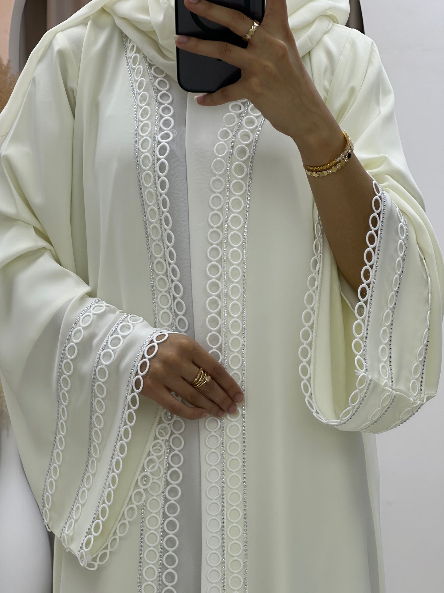 C 0244 Off White Lace Abaya