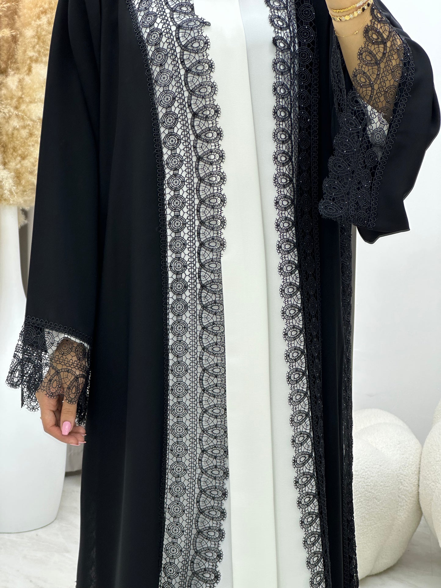 C 0469 Black Classic Lace Abaya