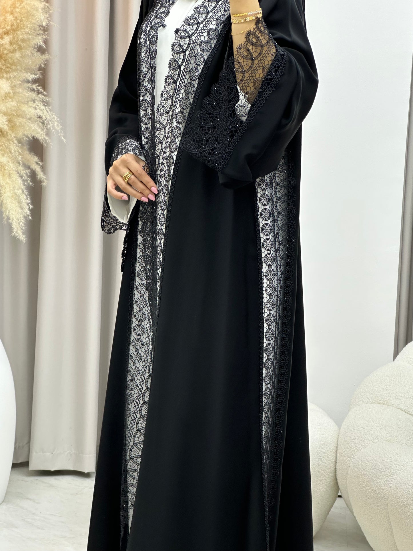 C 0469 Black Classic Lace Abaya