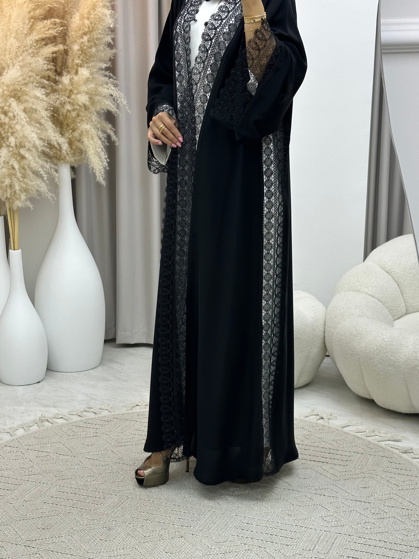 C 0469 Black Classic Lace Abaya