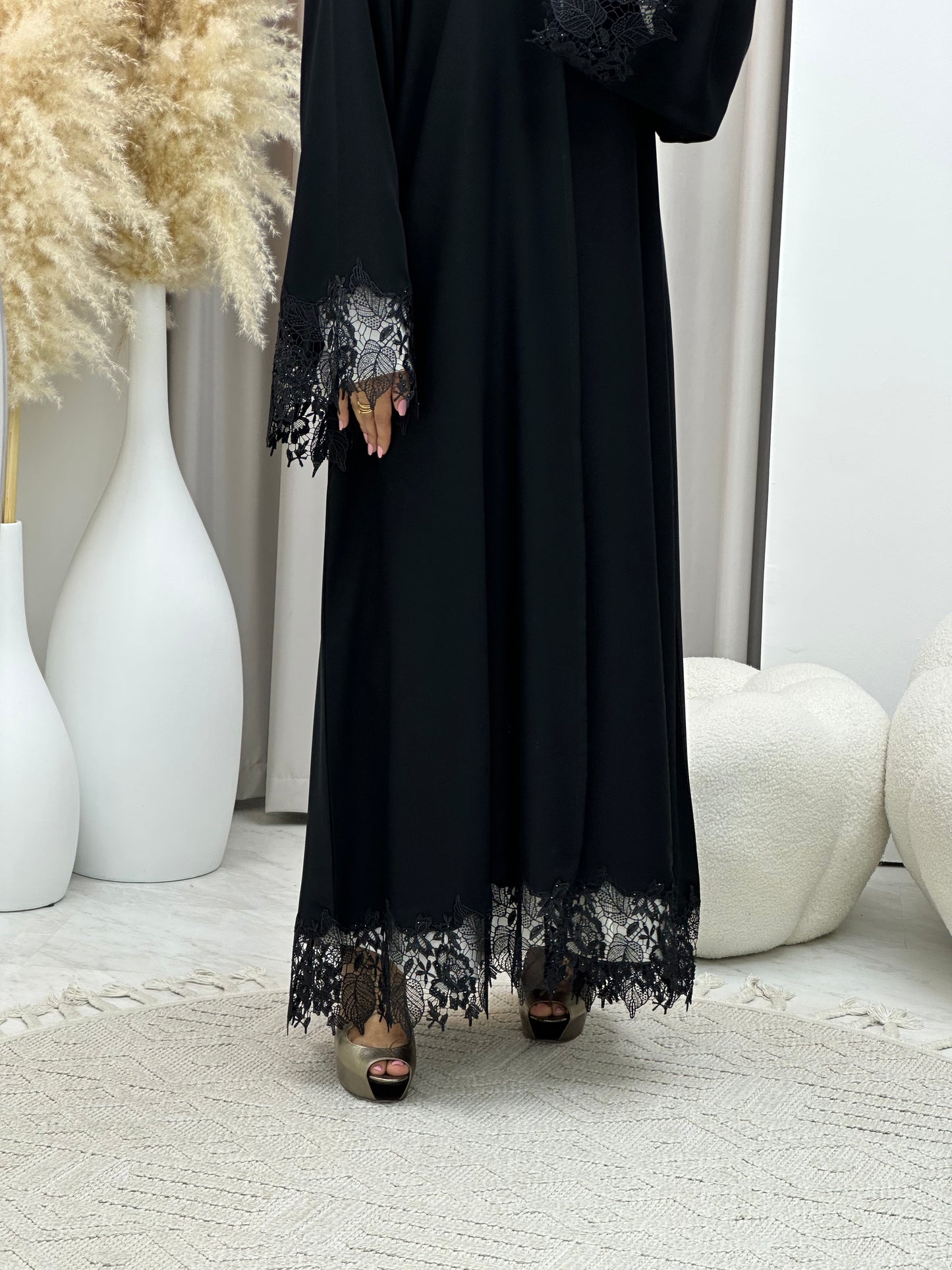 C 0471 Black Classic Lace Abaya