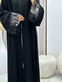 عباية كلاسيكية من الدانتيل باللون الأسود C 0471 - XS / 49