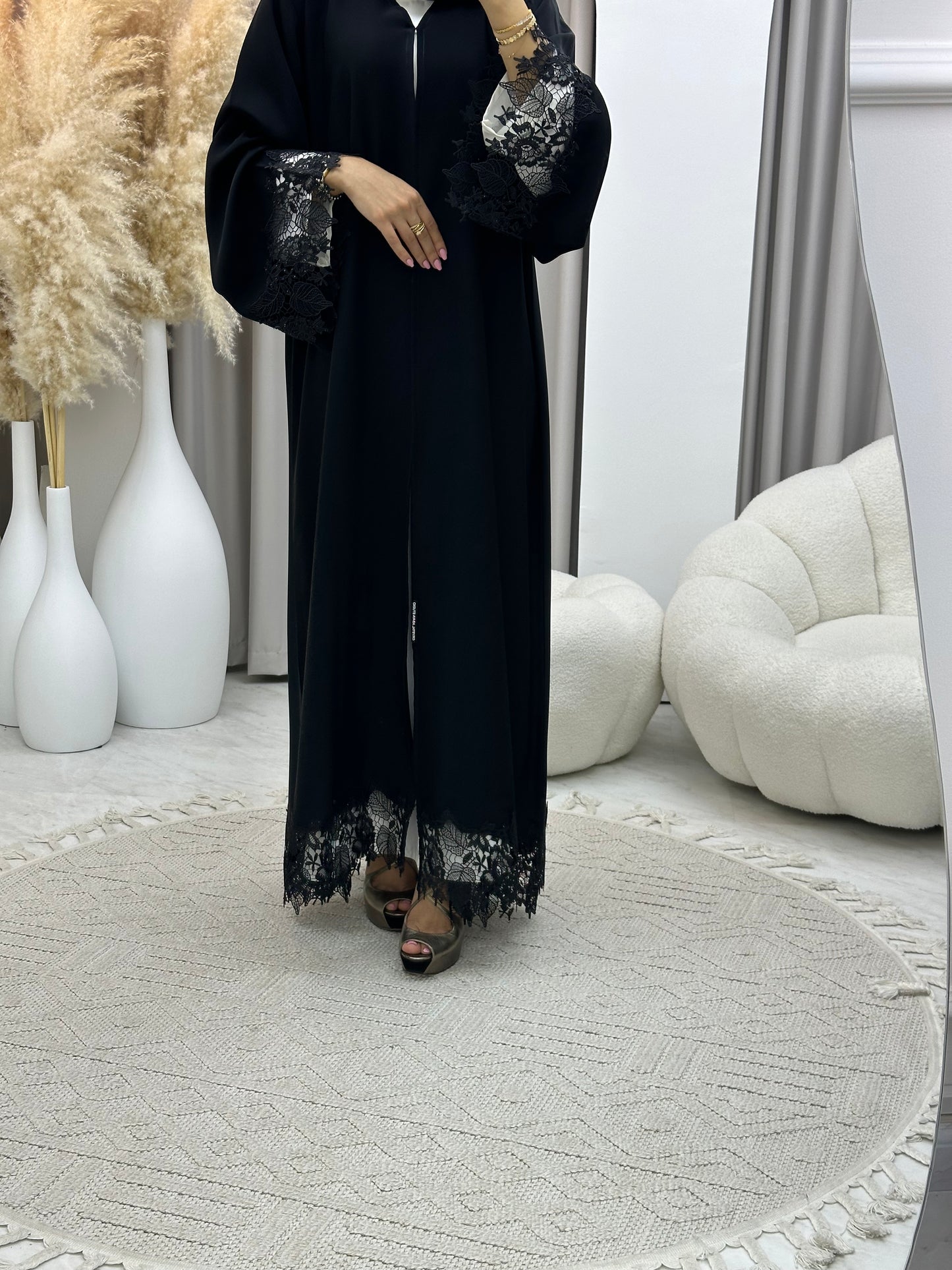 C 0471 Black Classic Lace Abaya