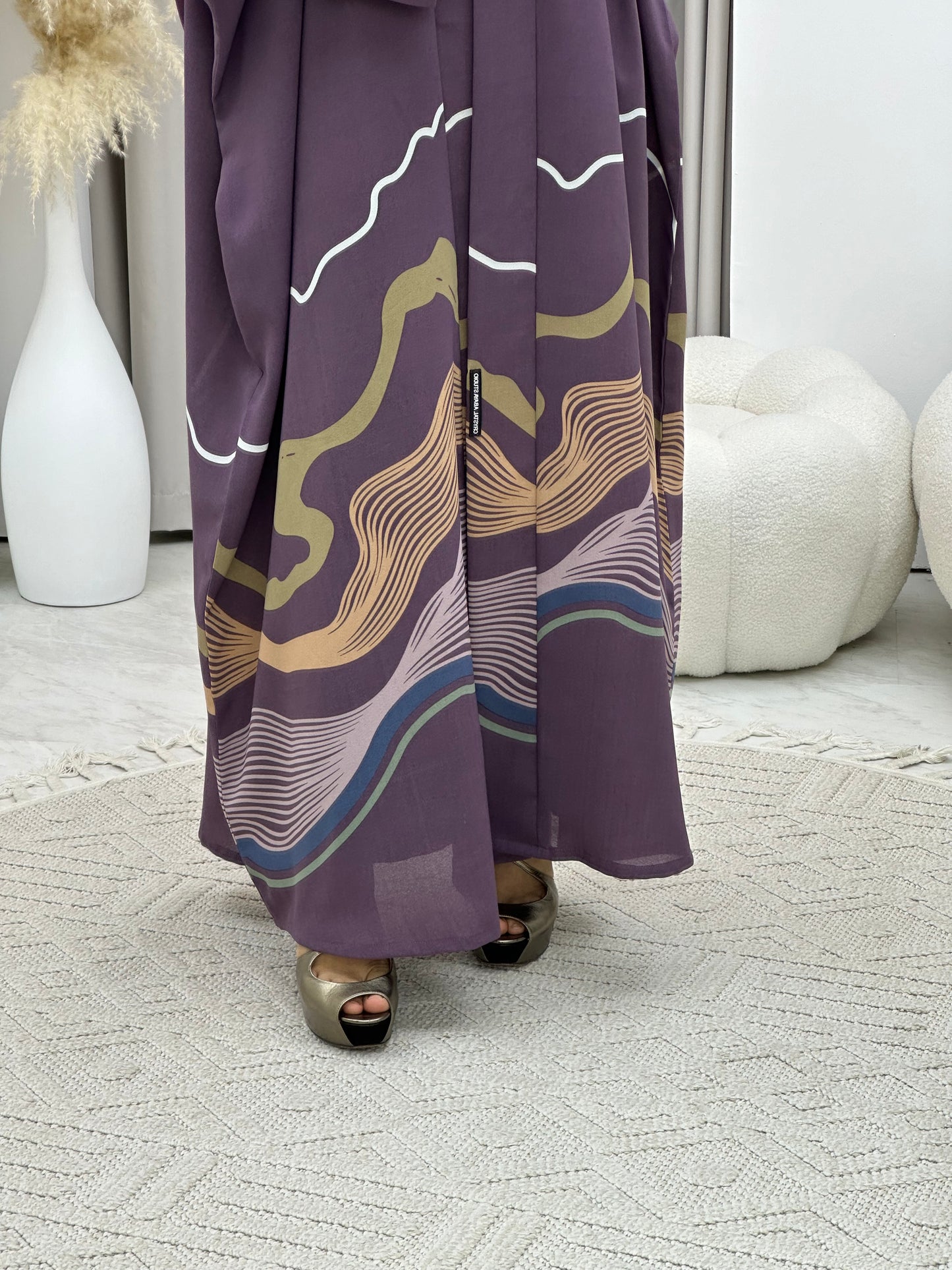 C 0248-01 Purple Wavy Abaya