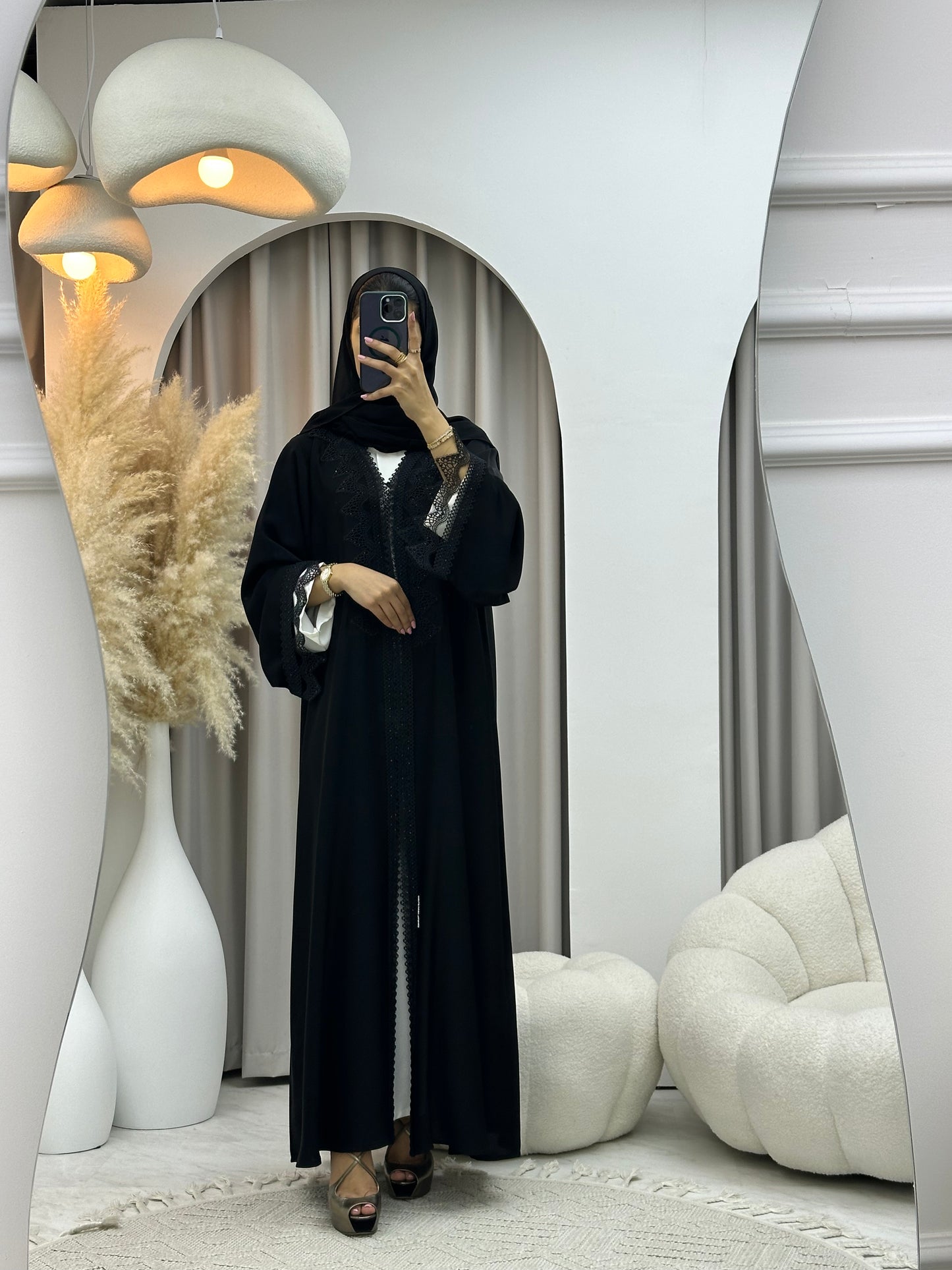 C 0473 Black Classic Lace Abaya