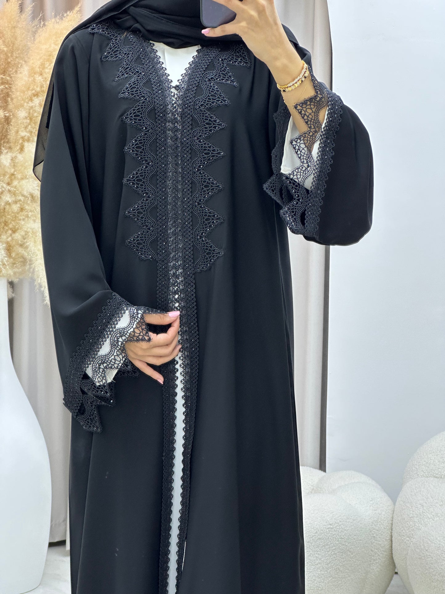 C 0473 Black Classic Lace Abaya