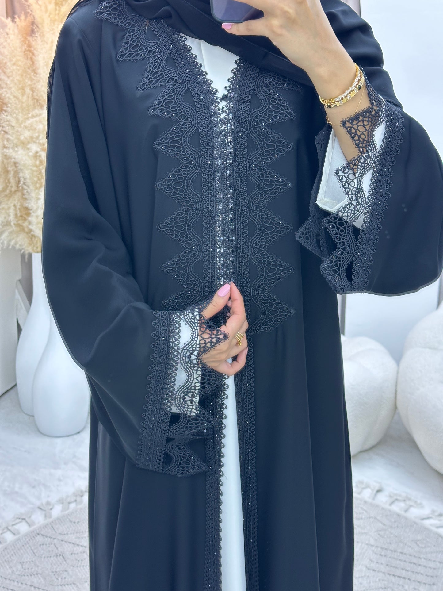 C 0473 Black Classic Lace Abaya